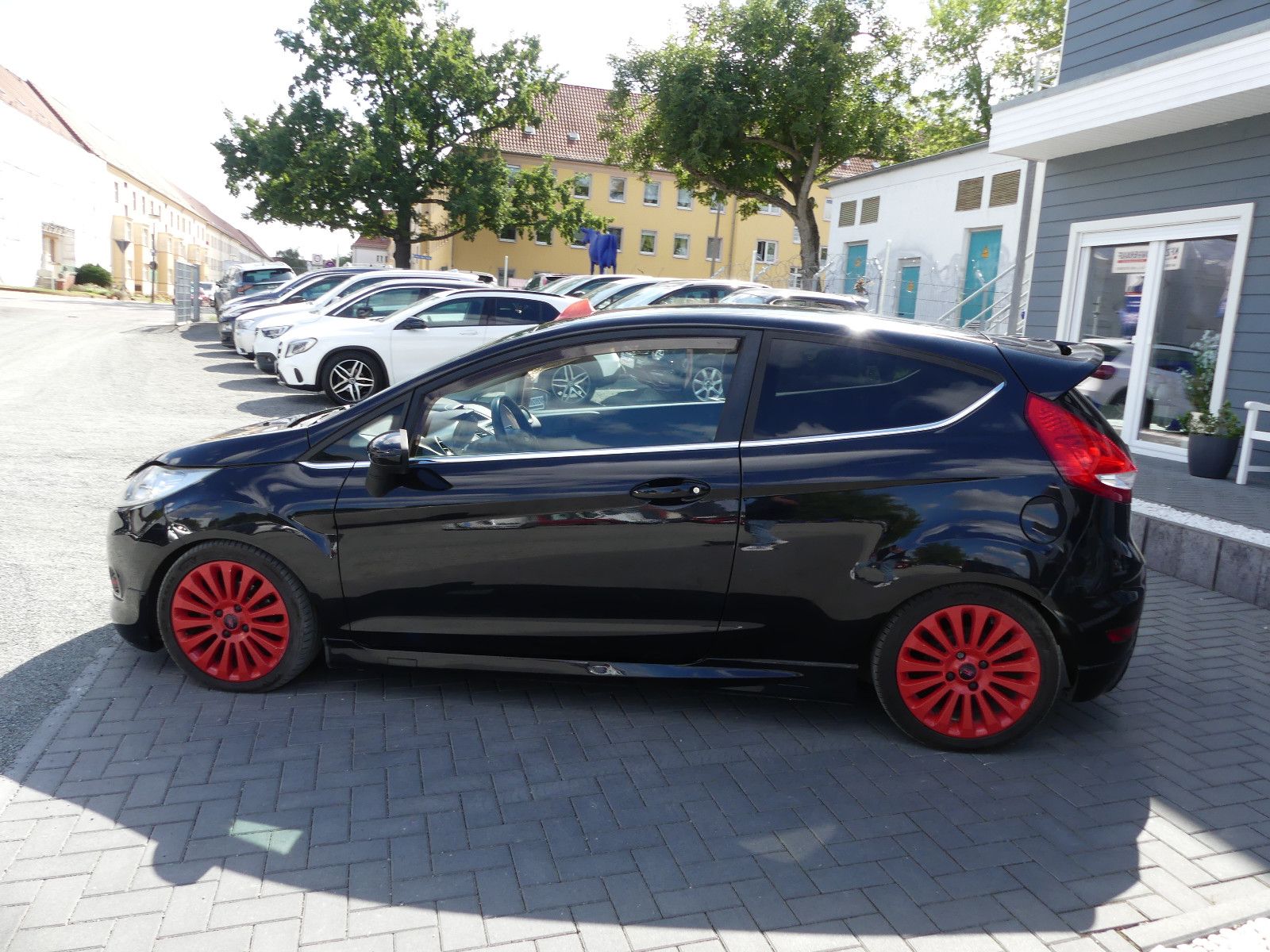 Fahrzeugabbildung Ford Fiesta Titanium