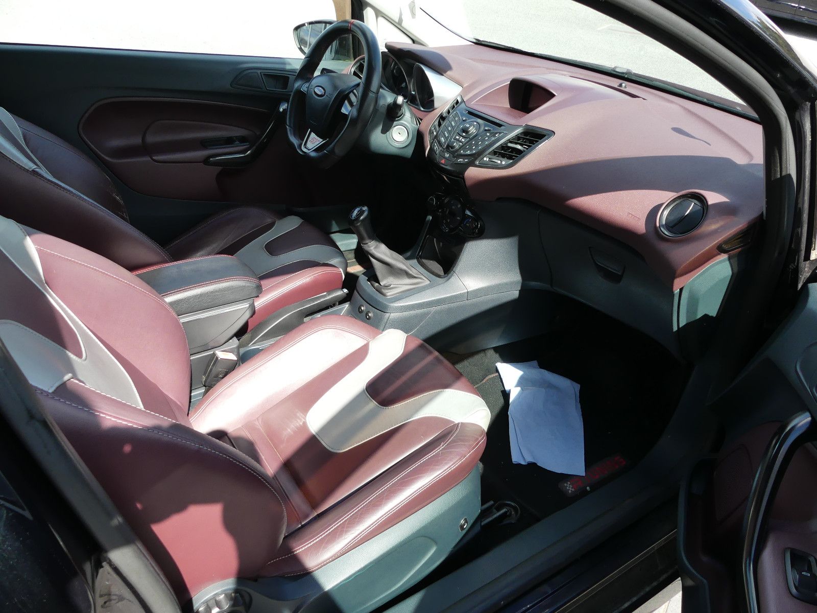 Fahrzeugabbildung Ford Fiesta Titanium