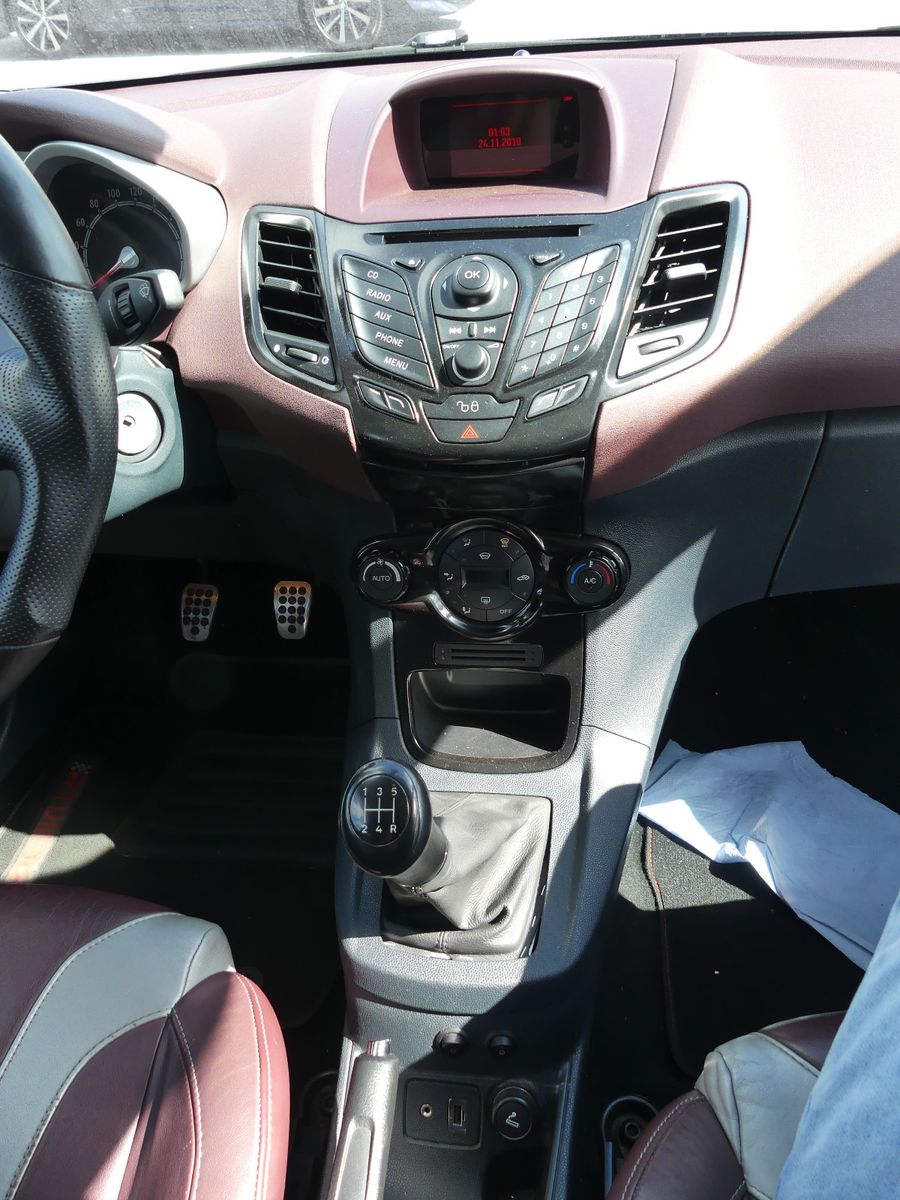 Fahrzeugabbildung Ford Fiesta Titanium