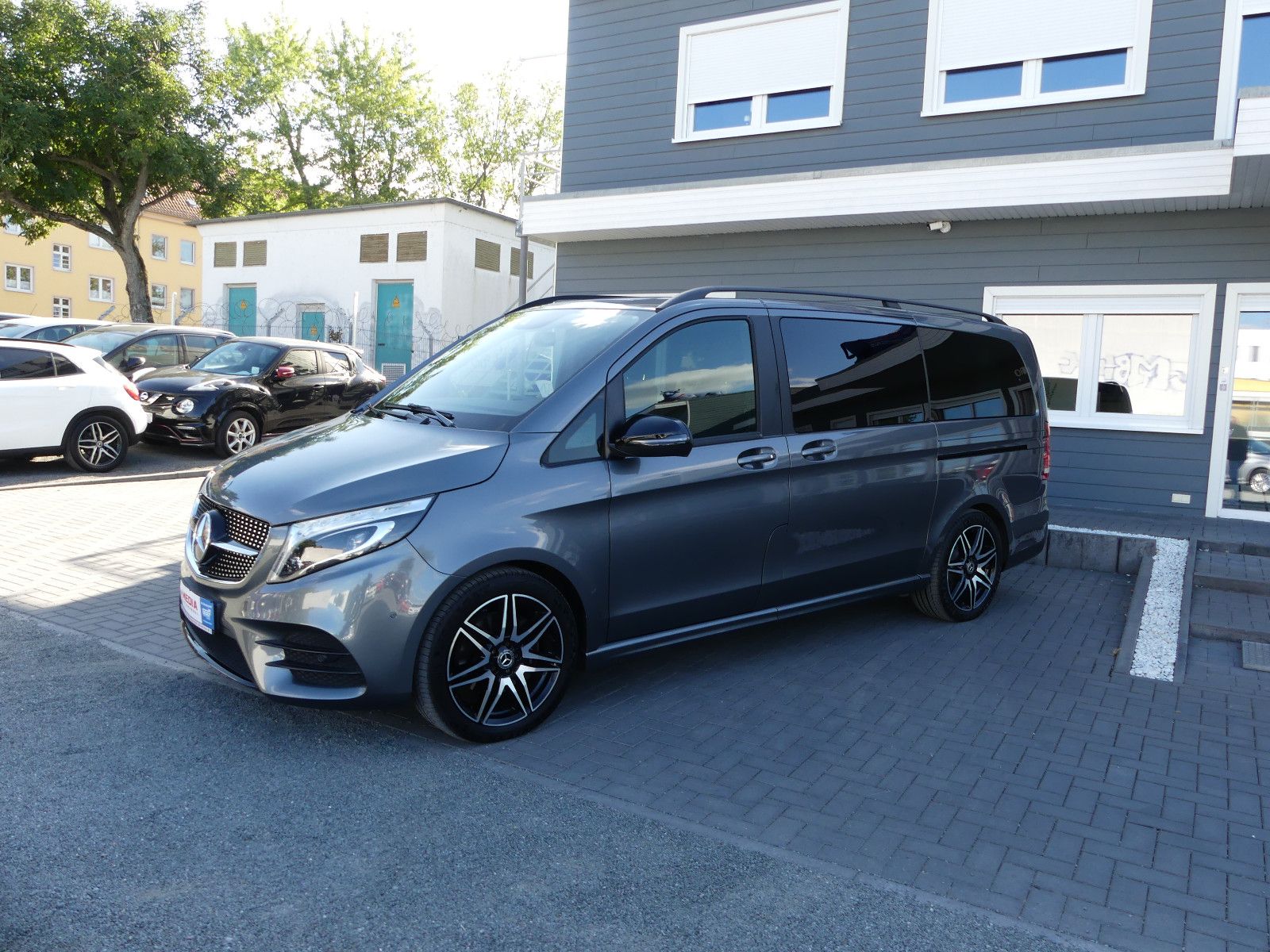 Fahrzeugabbildung Mercedes-Benz V 250 "SCHECKHEFTGEPF."AMG-LINE"7.SITZER"
