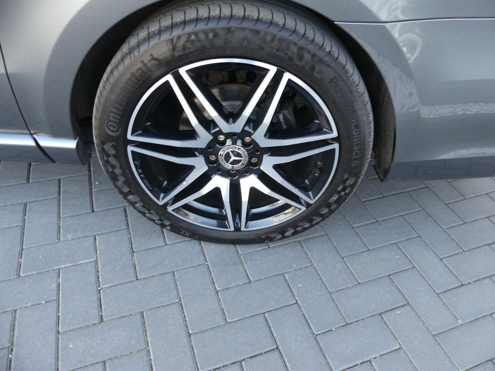 Fahrzeugabbildung Mercedes-Benz V 250 "SCHECKHEFTGEPF."AMG-LINE"7.SITZER"