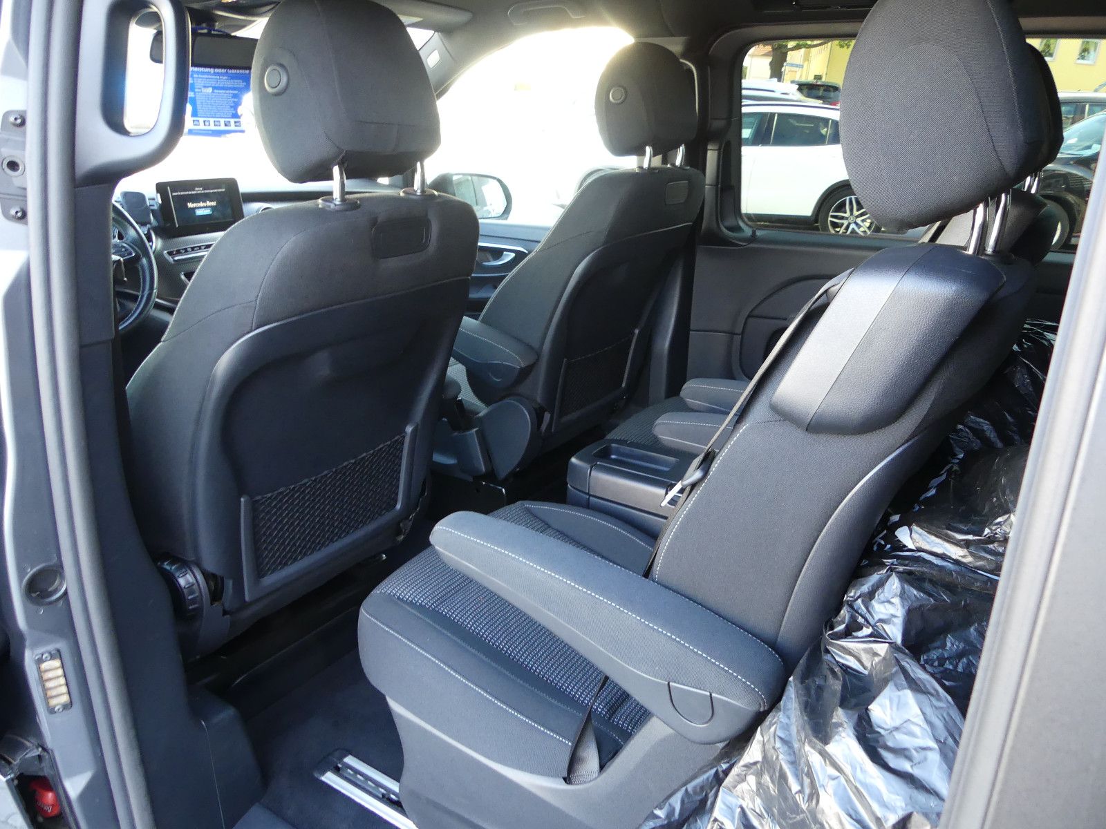 Fahrzeugabbildung Mercedes-Benz V 250 "SCHECKHEFTGEPF."AMG-LINE"7.SITZER"