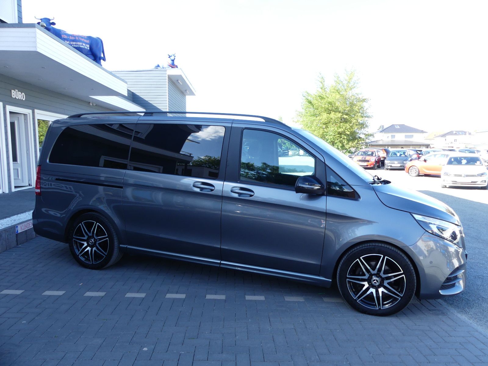 Fahrzeugabbildung Mercedes-Benz V 250 "SCHECKHEFTGEPF."AMG-LINE"7.SITZER"