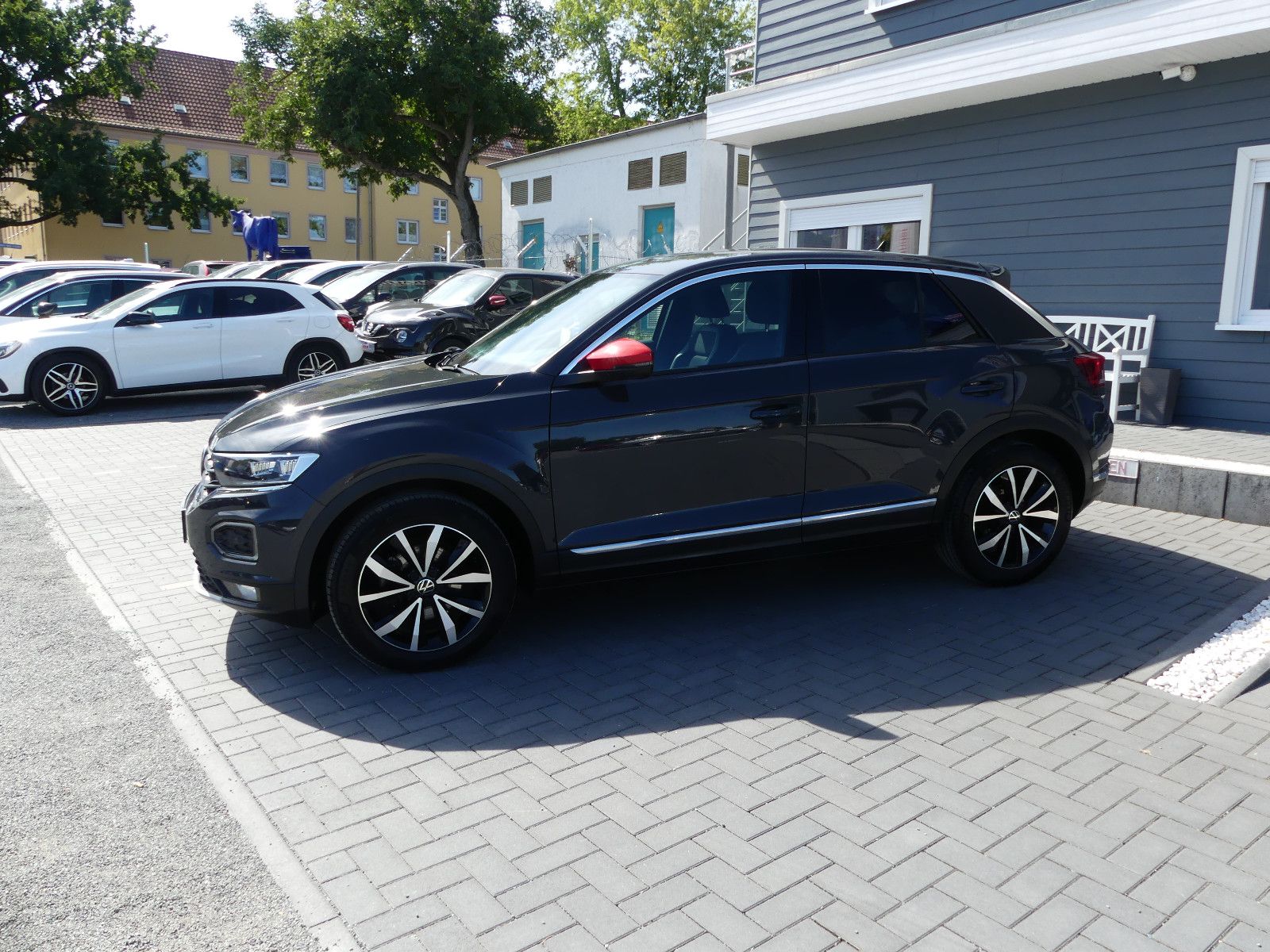 Fahrzeugabbildung Volkswagen T-Roc Sport"50TKM"AUTOMATIK"SCHECKHEFT"
