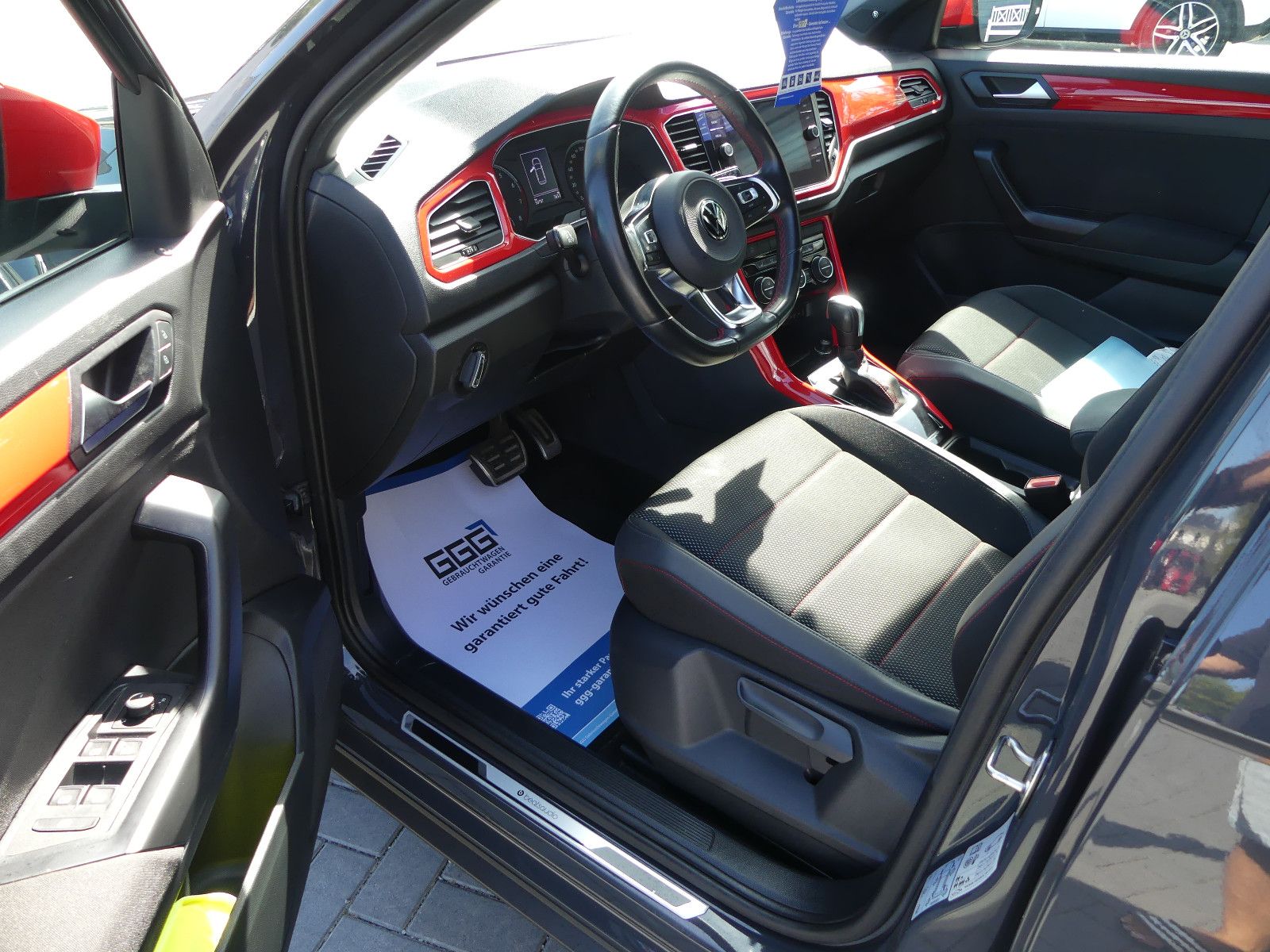 Fahrzeugabbildung Volkswagen T-Roc Sport"50TKM"AUTOMATIK"SCHECKHEFT"