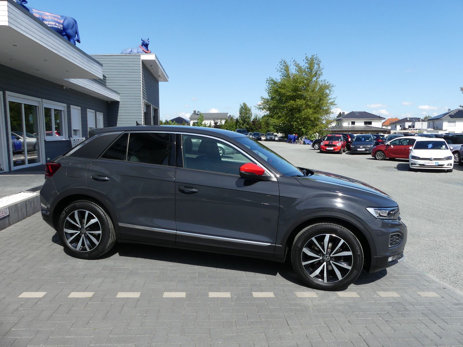 Fahrzeugabbildung Volkswagen T-Roc Sport"50TKM"AUTOMATIK"SCHECKHEFT"