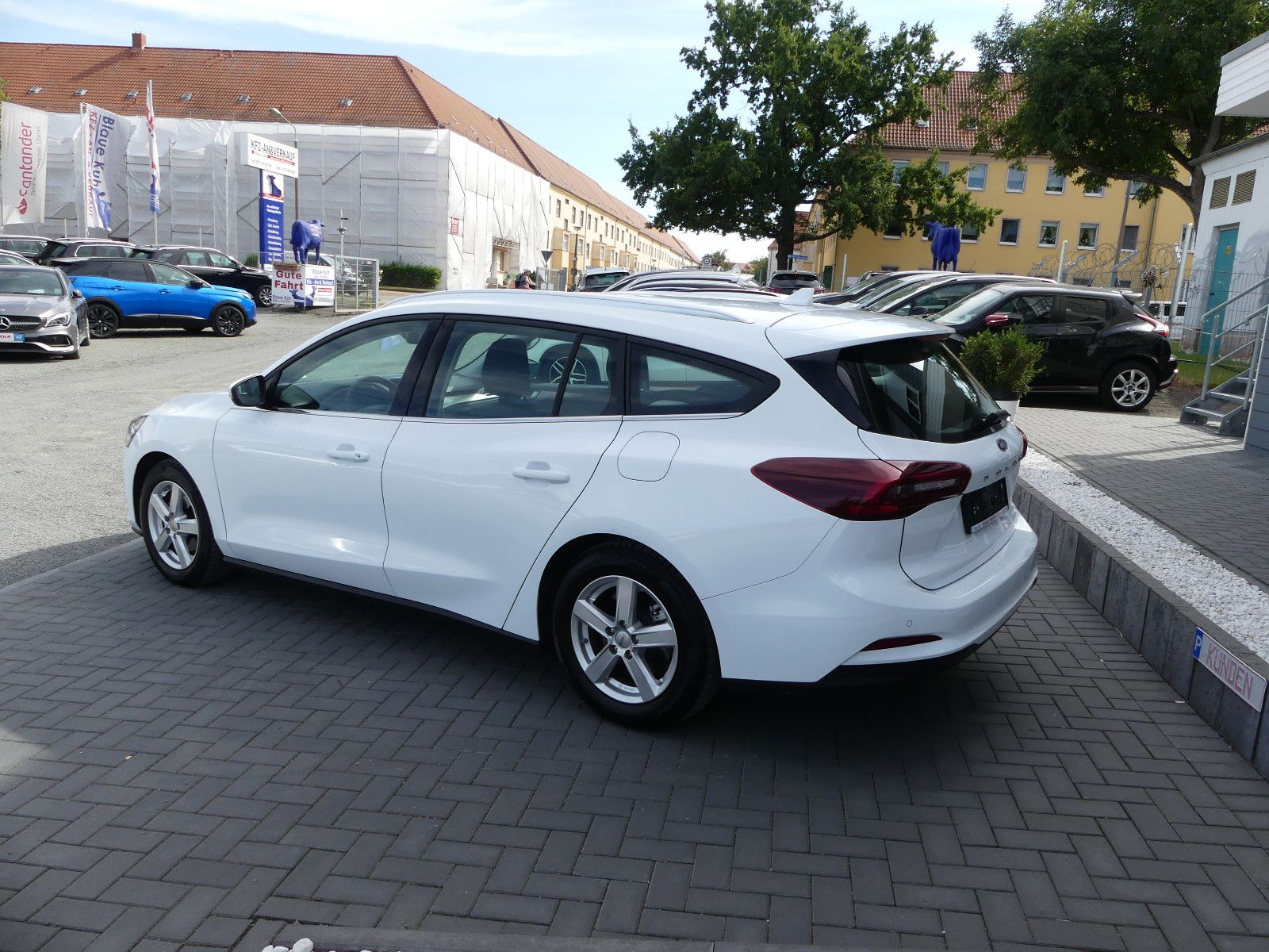 Fahrzeugabbildung Ford Focus Turnier Titanium"40TKM"AUTOMATIK"
