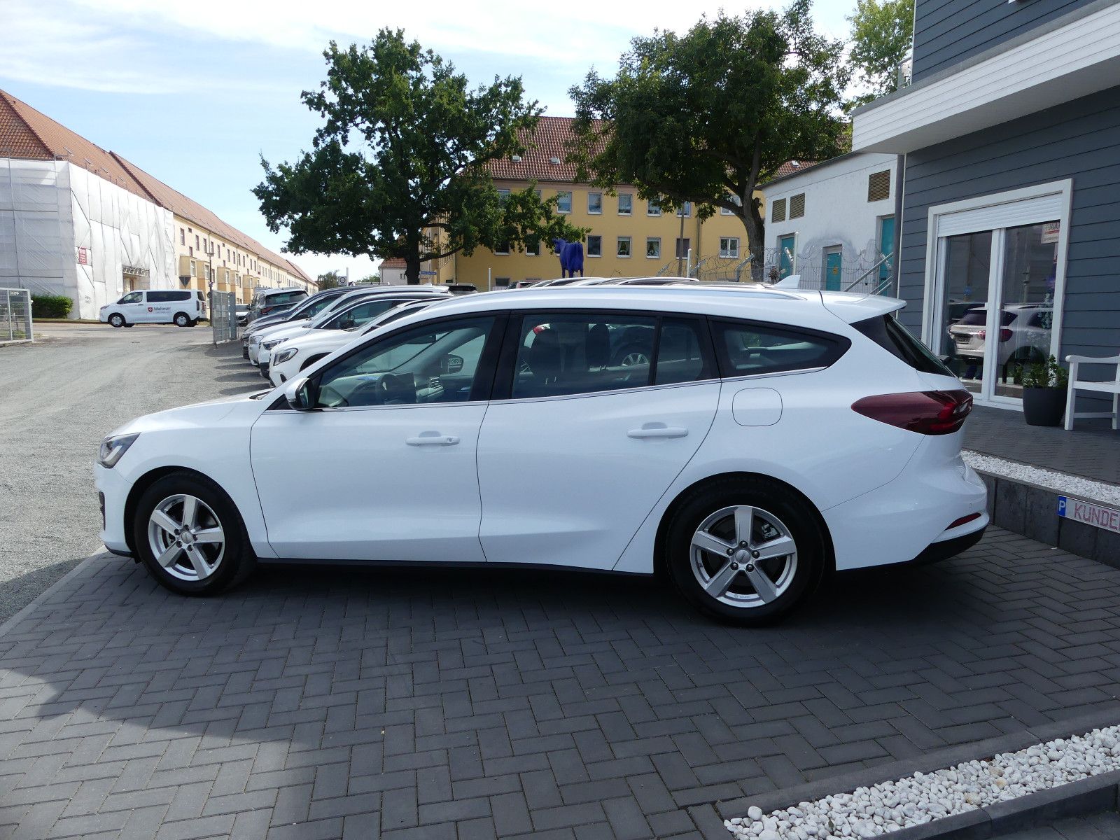 Fahrzeugabbildung Ford Focus Turnier Titanium"40TKM"AUTOMATIK"