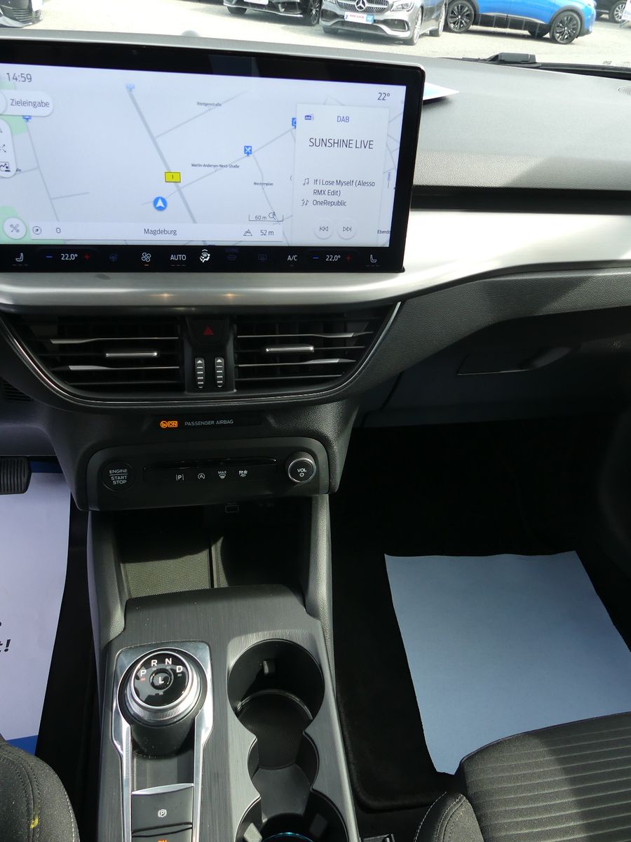 Fahrzeugabbildung Ford Focus Turnier Titanium"40TKM"AUTOMATIK"
