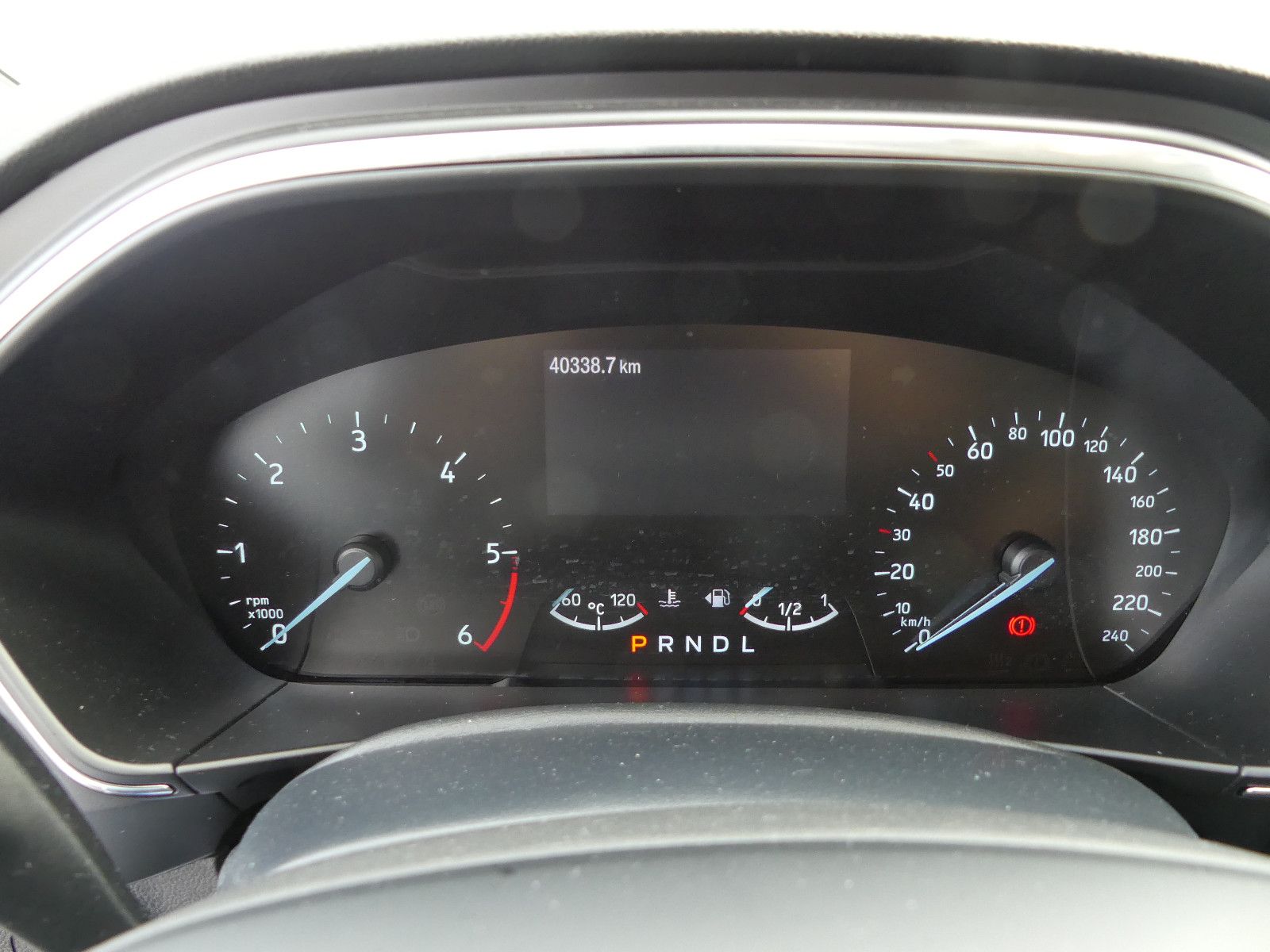 Fahrzeugabbildung Ford Focus Turnier Titanium"40TKM"AUTOMATIK"
