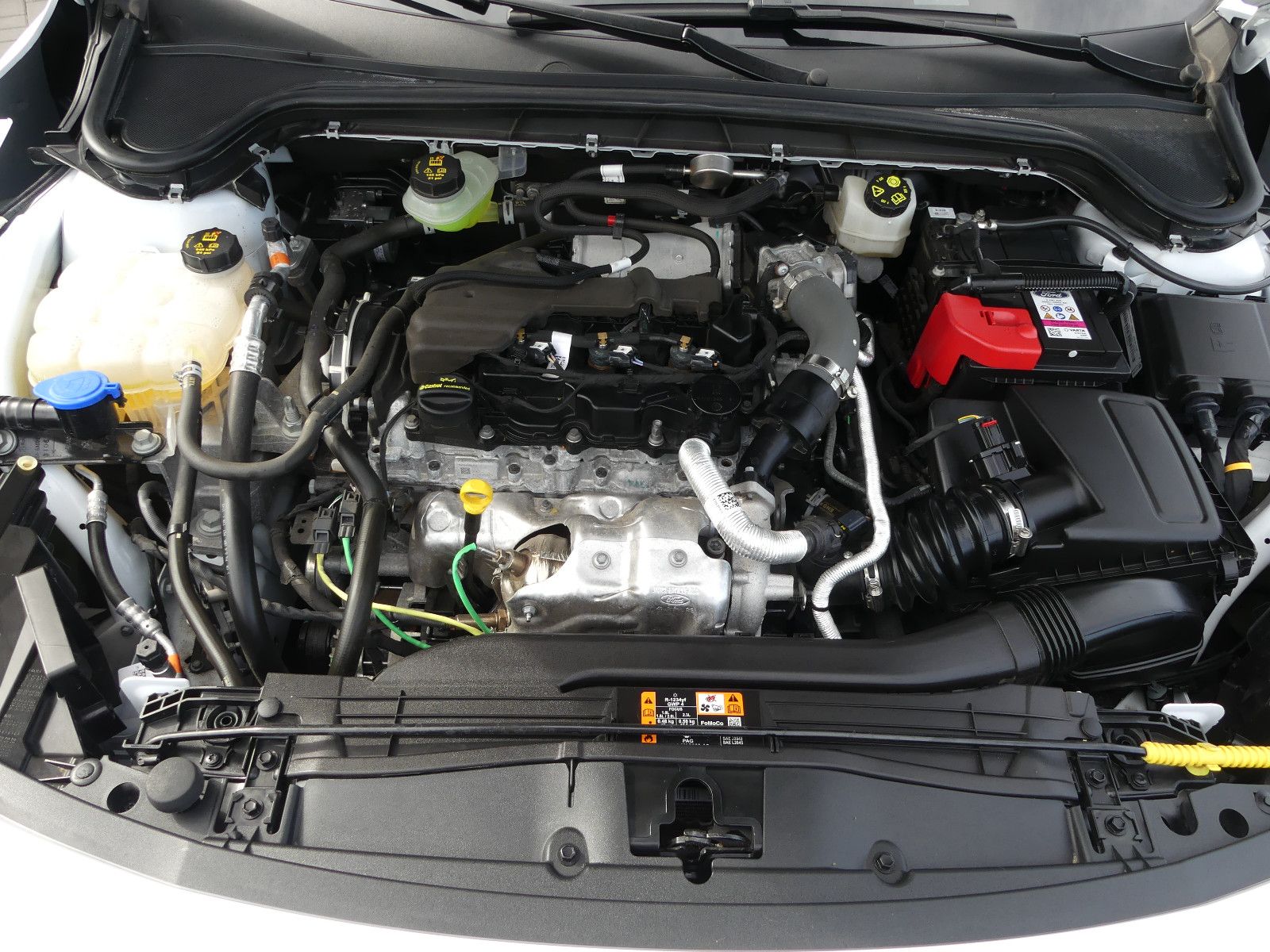 Fahrzeugabbildung Ford Focus Turnier Titanium"40TKM"AUTOMATIK"