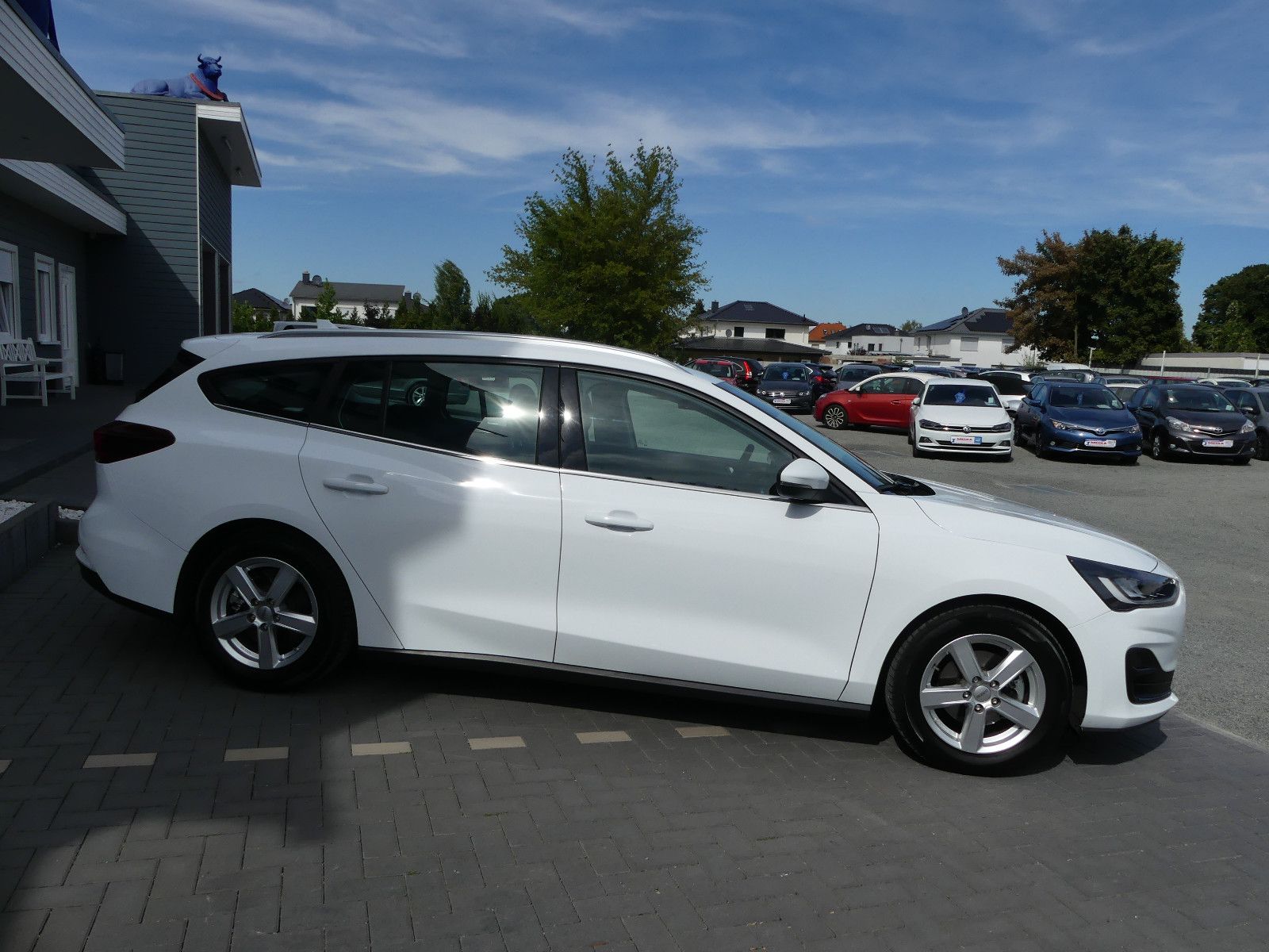 Fahrzeugabbildung Ford Focus Turnier Titanium"40TKM"AUTOMATIK"