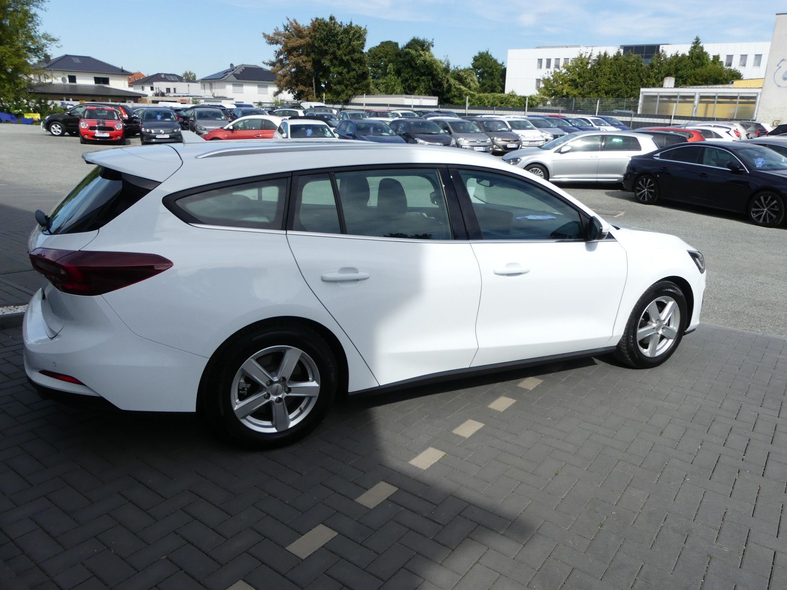 Fahrzeugabbildung Ford Focus Turnier Titanium"40TKM"AUTOMATIK"