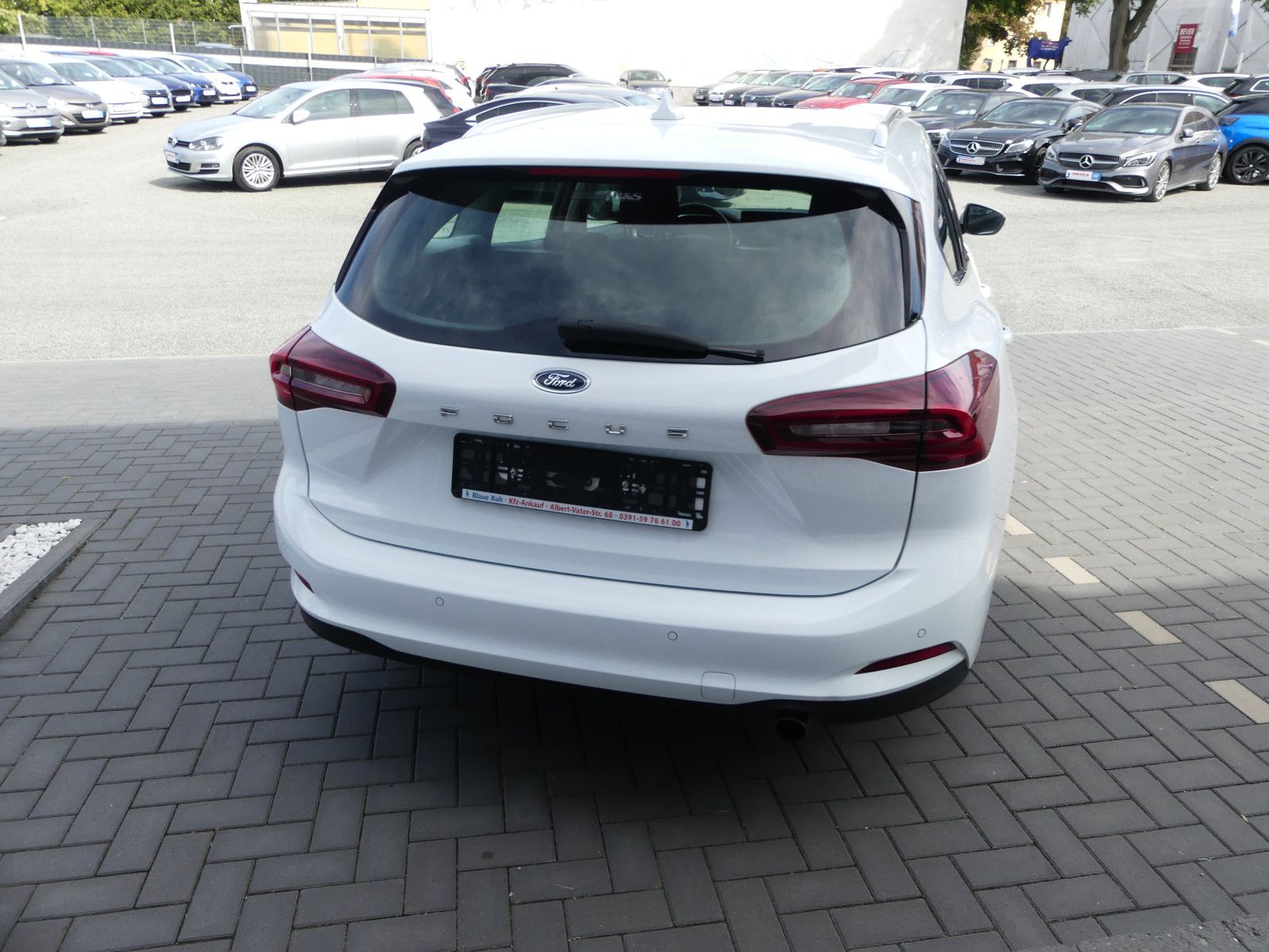 Fahrzeugabbildung Ford Focus Turnier Titanium"40TKM"AUTOMATIK"