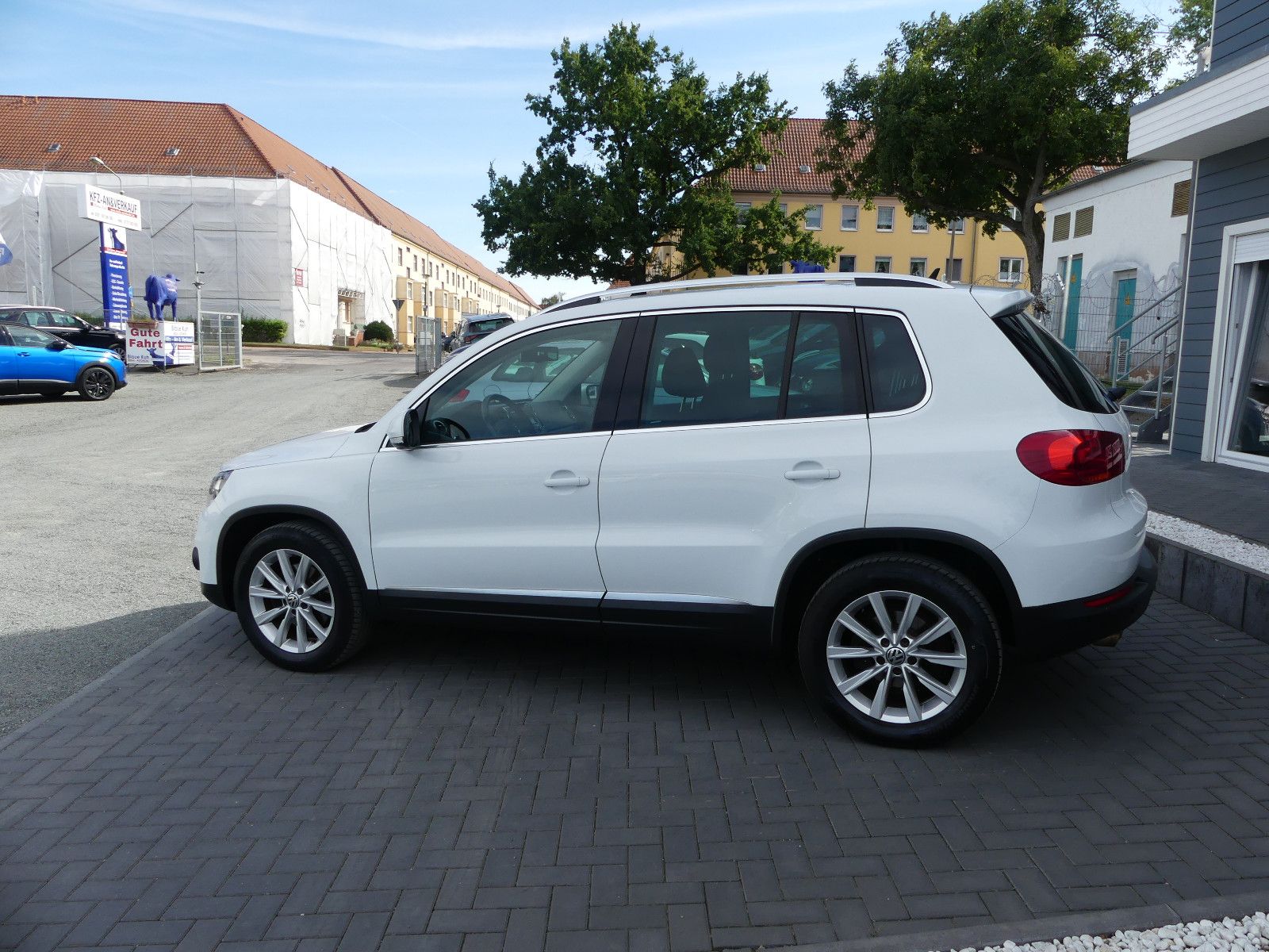 Fahrzeugabbildung Volkswagen Tiguan Sport & Style BMT"SCHECKHEFTGEPF."