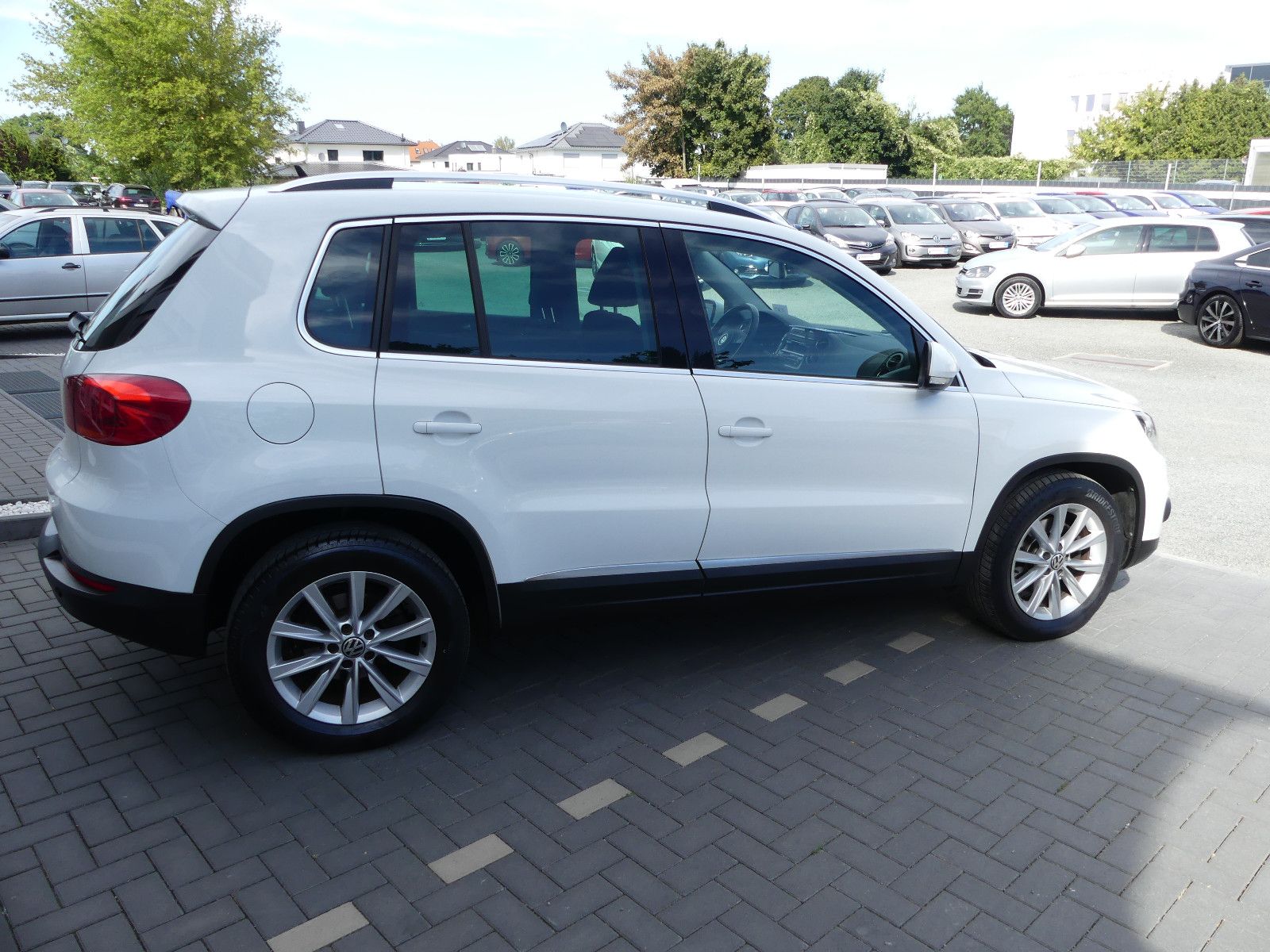 Fahrzeugabbildung Volkswagen Tiguan Sport & Style BMT"SCHECKHEFTGEPF."