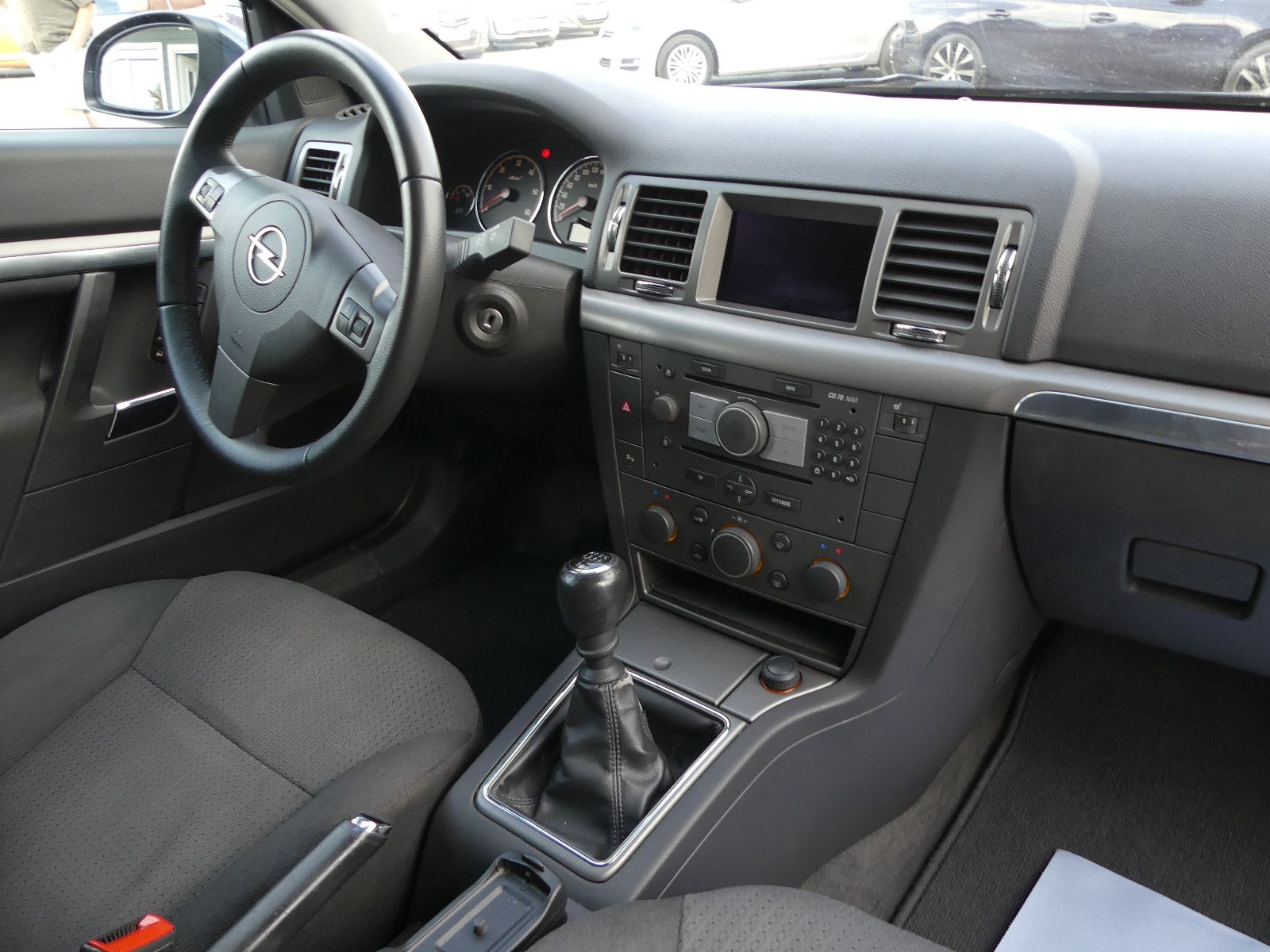 Fahrzeugabbildung Opel Signum Edition, *TÜV NEU*, *1.9 Diesel*