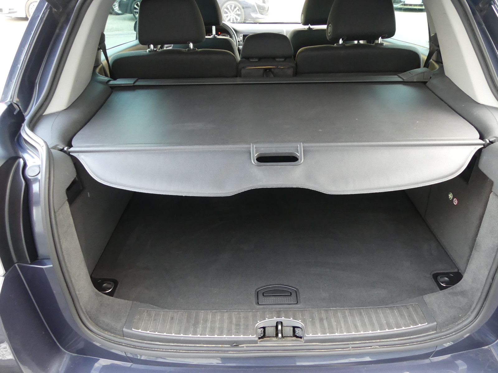 Fahrzeugabbildung Opel Signum Edition, *TÜV NEU*, *1.9 Diesel*