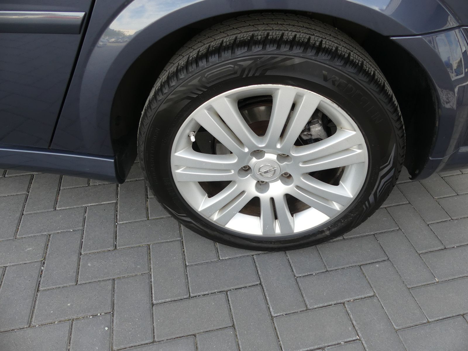 Fahrzeugabbildung Opel Signum Edition, *TÜV NEU*, *1.9 Diesel*