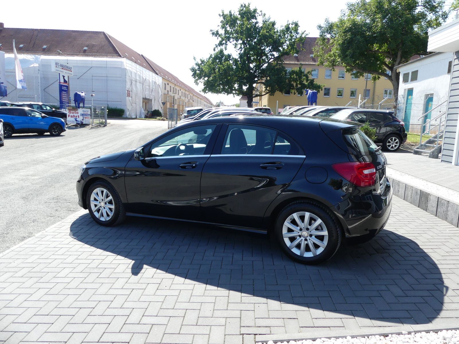 Fahrzeugabbildung Mercedes-Benz A 180 A A 180 BlueEfficiency"72TKM"AUTOMATIK"