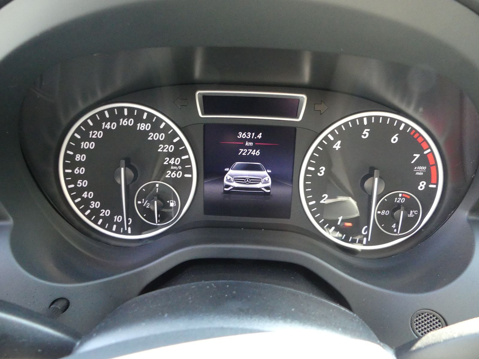 Fahrzeugabbildung Mercedes-Benz A 180 A A 180 BlueEfficiency"72TKM"AUTOMATIK"