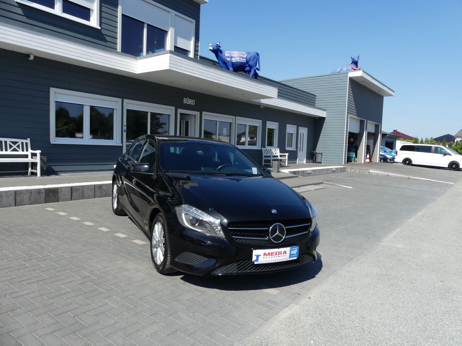 Fahrzeugabbildung Mercedes-Benz A 180 A A 180 BlueEfficiency"72TKM"AUTOMATIK"