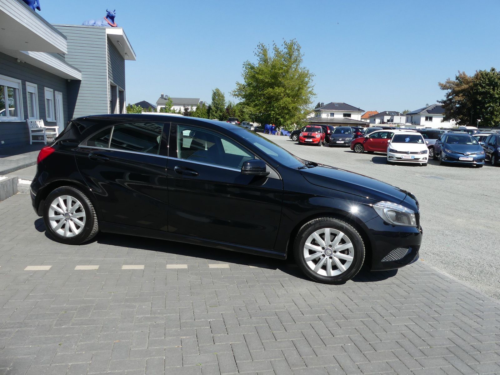Fahrzeugabbildung Mercedes-Benz A 180 A A 180 BlueEfficiency"72TKM"AUTOMATIK"
