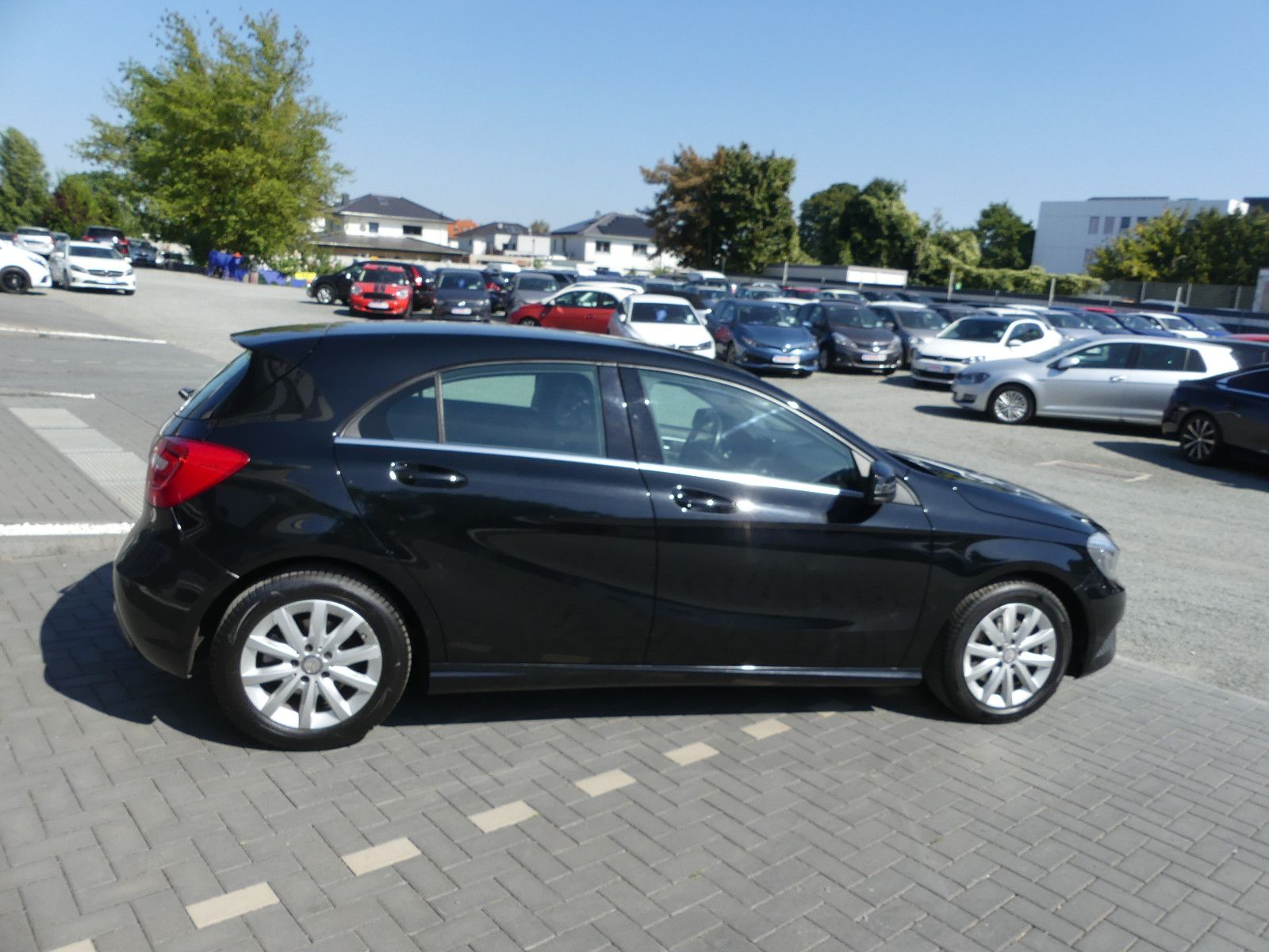 Fahrzeugabbildung Mercedes-Benz A 180 A A 180 BlueEfficiency"72TKM"AUTOMATIK"