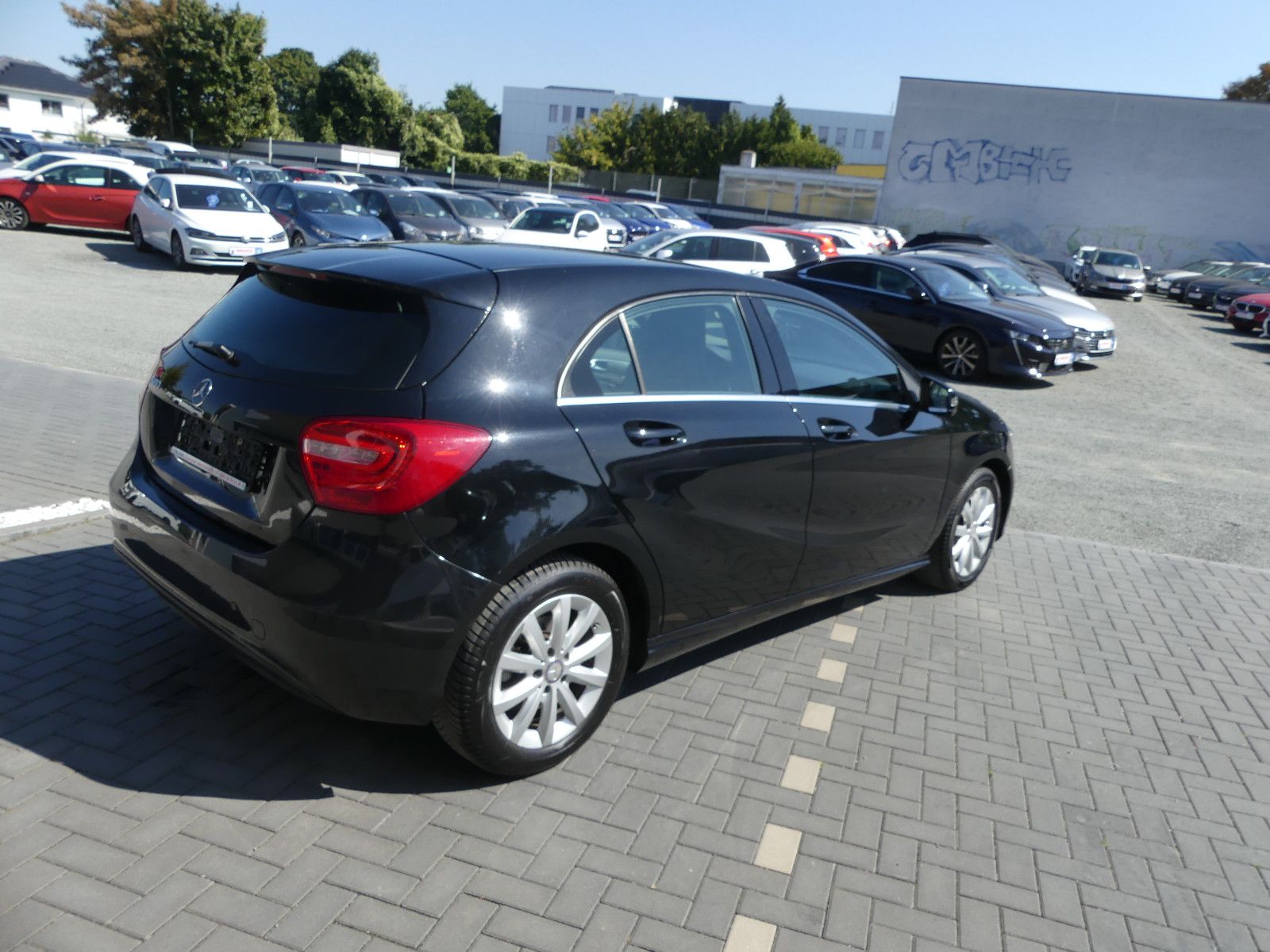 Fahrzeugabbildung Mercedes-Benz A 180 A A 180 BlueEfficiency"72TKM"AUTOMATIK"