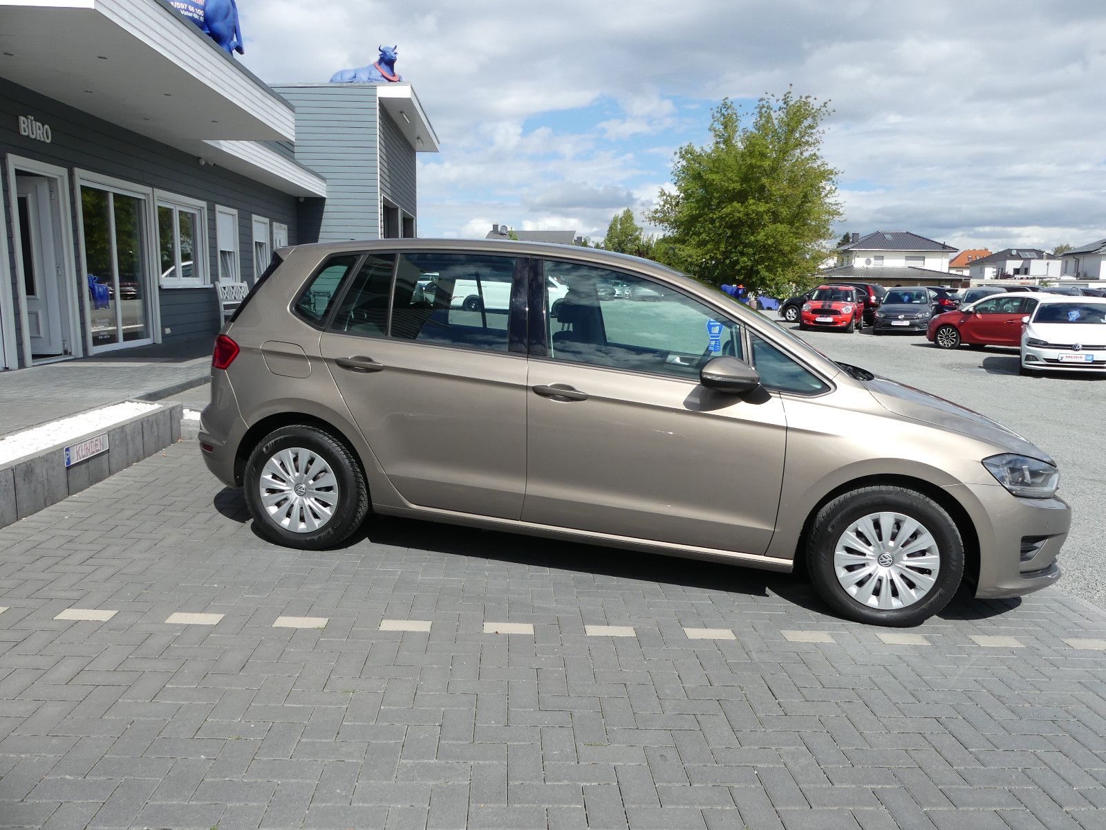 Fahrzeugabbildung Volkswagen Golf Sportsvan VII Trendline BMT/Start-Stopp