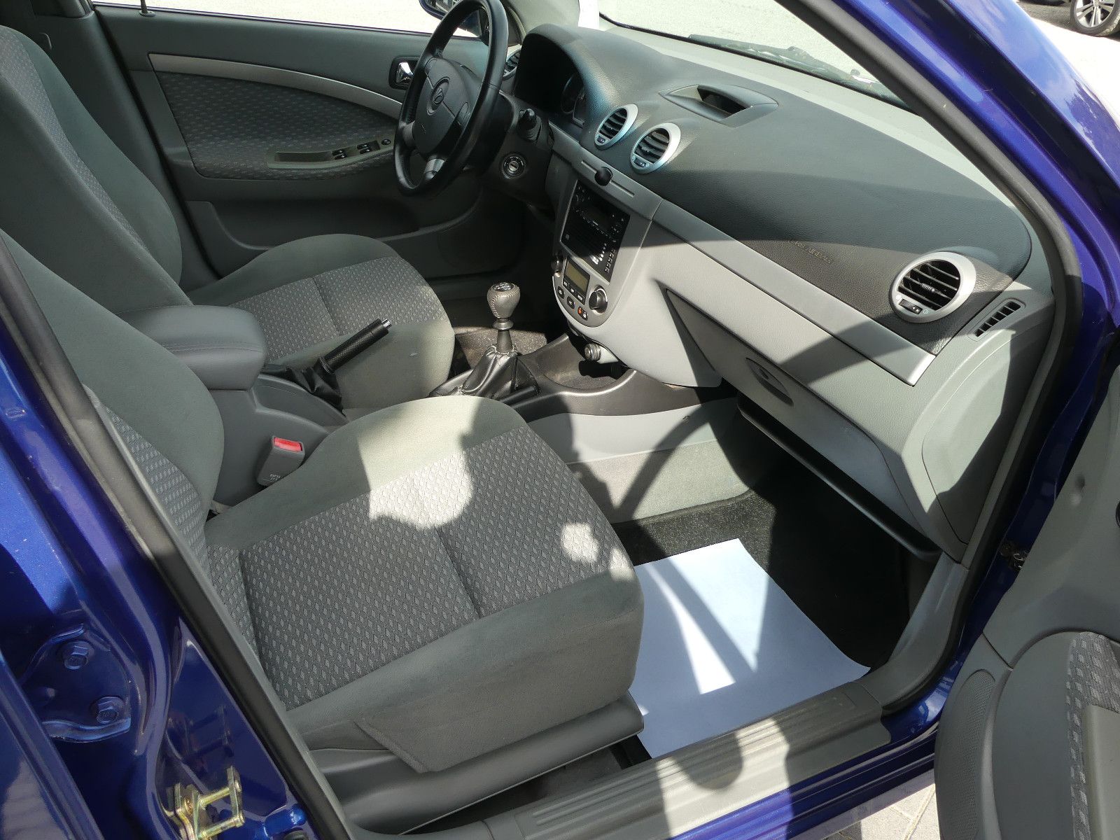 Fahrzeugabbildung Chevrolet Lacetti CDX