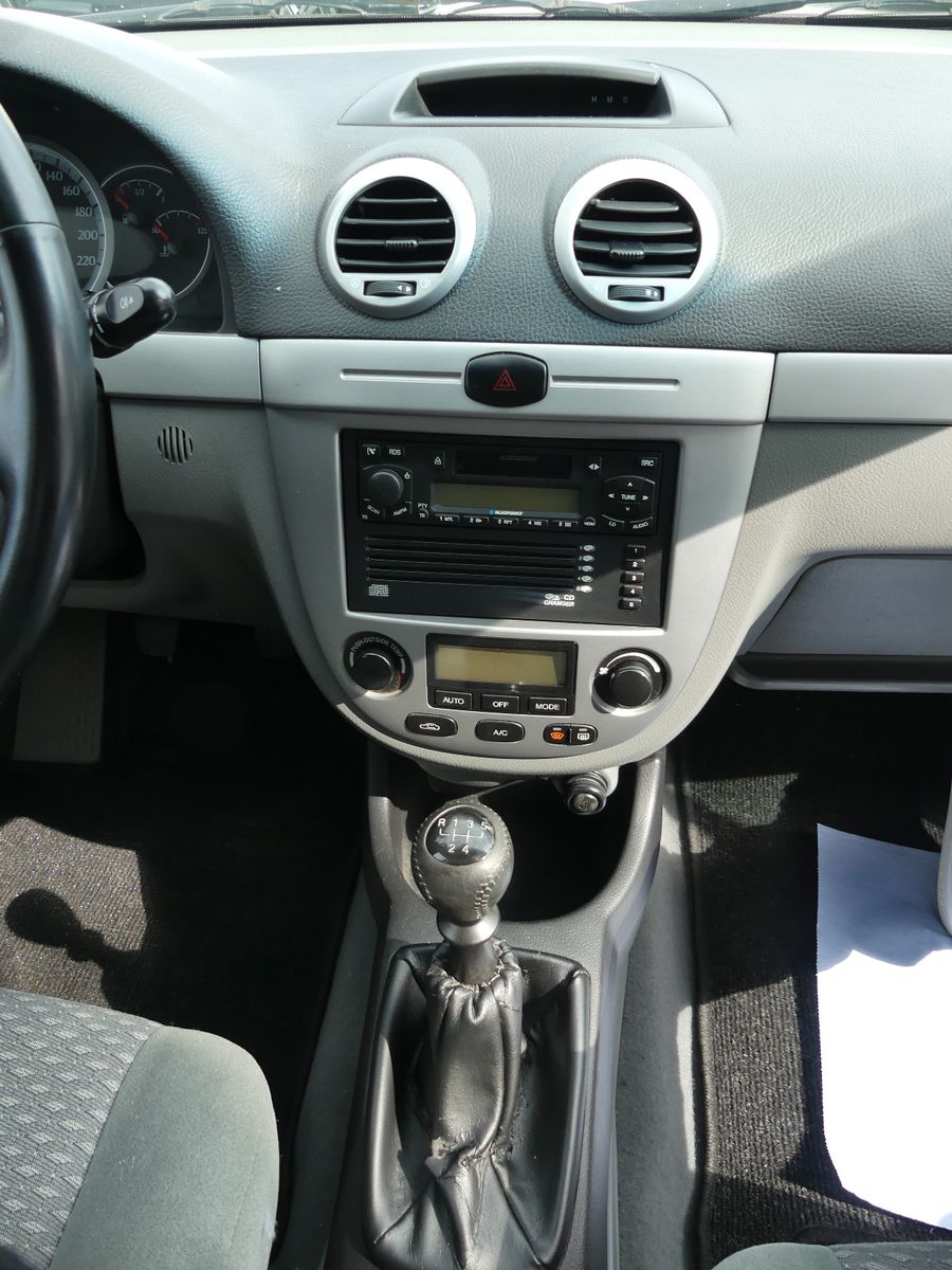 Fahrzeugabbildung Chevrolet Lacetti CDX