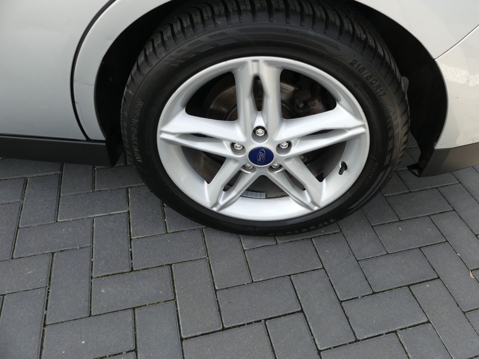 Fahrzeugabbildung Ford Grand C-Max Grand C-MAX Titanium, * 7 SITZER*