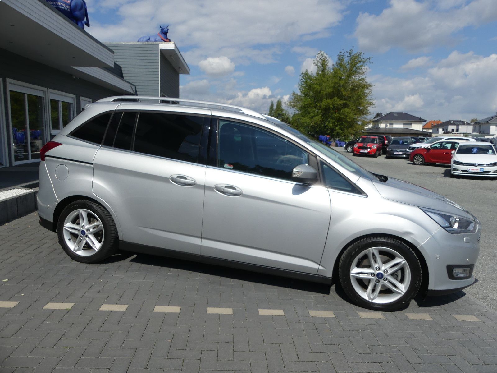 Fahrzeugabbildung Ford Grand C-Max Grand C-MAX Titanium, * 7 SITZER*