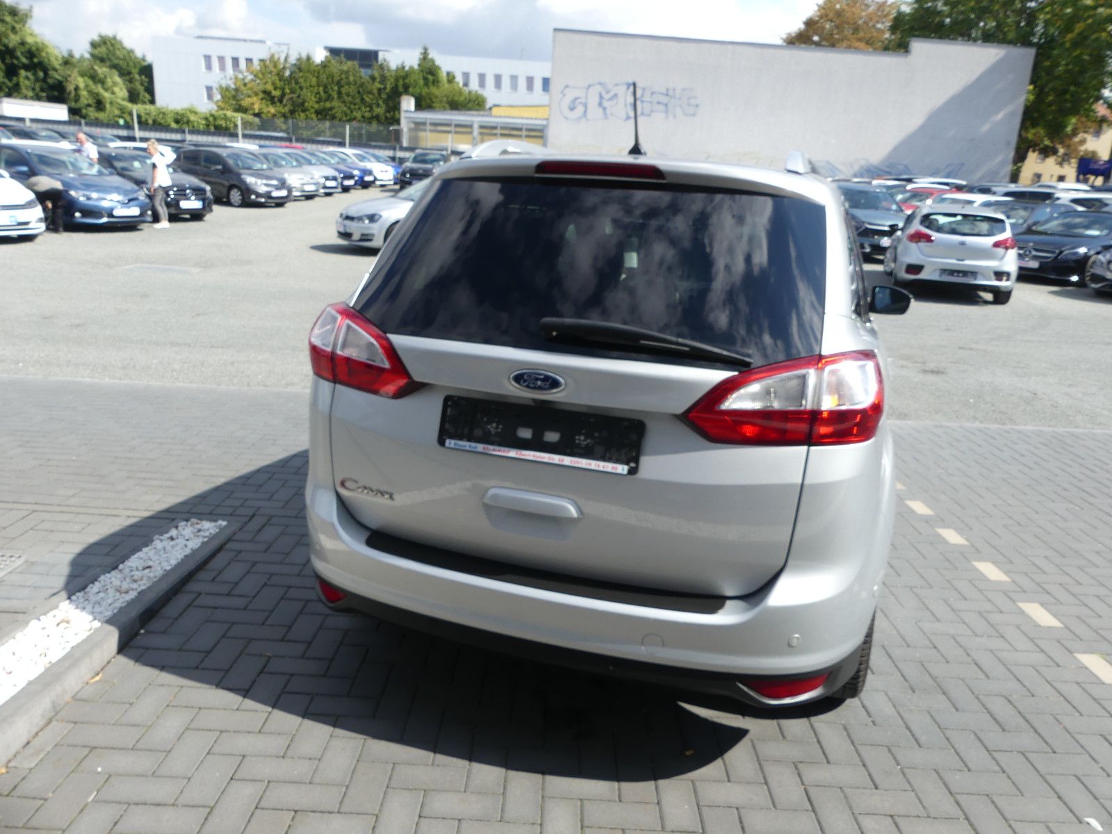 Fahrzeugabbildung Ford Grand C-Max Grand C-MAX Titanium, * 7 SITZER*