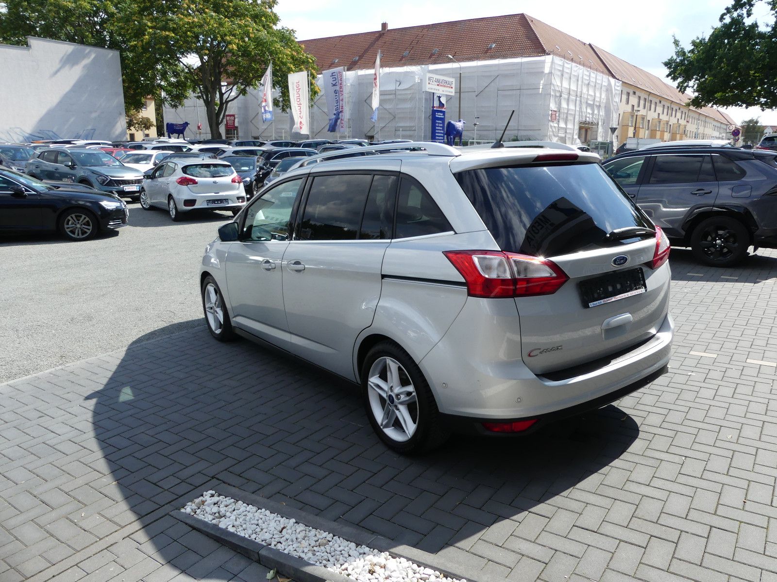 Fahrzeugabbildung Ford Grand C-Max Grand C-MAX Titanium, * 7 SITZER*
