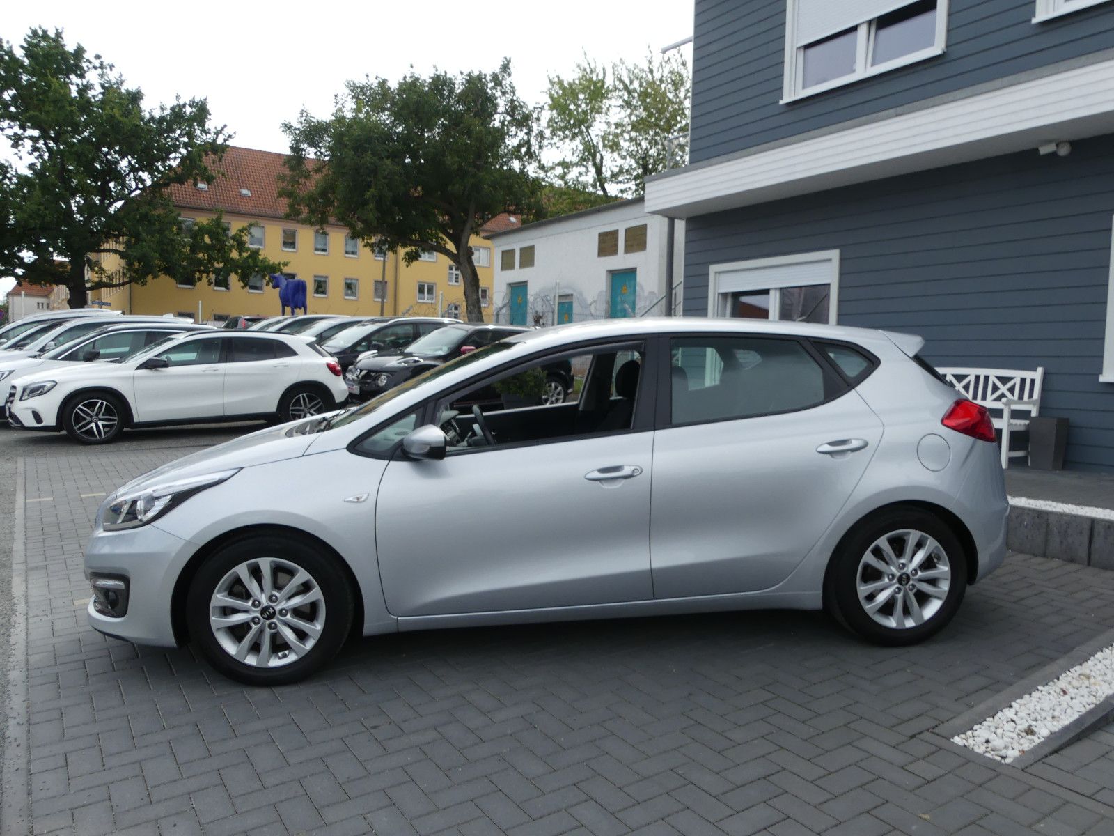 Fahrzeugabbildung Kia cee'd / Ceed"74TKM"