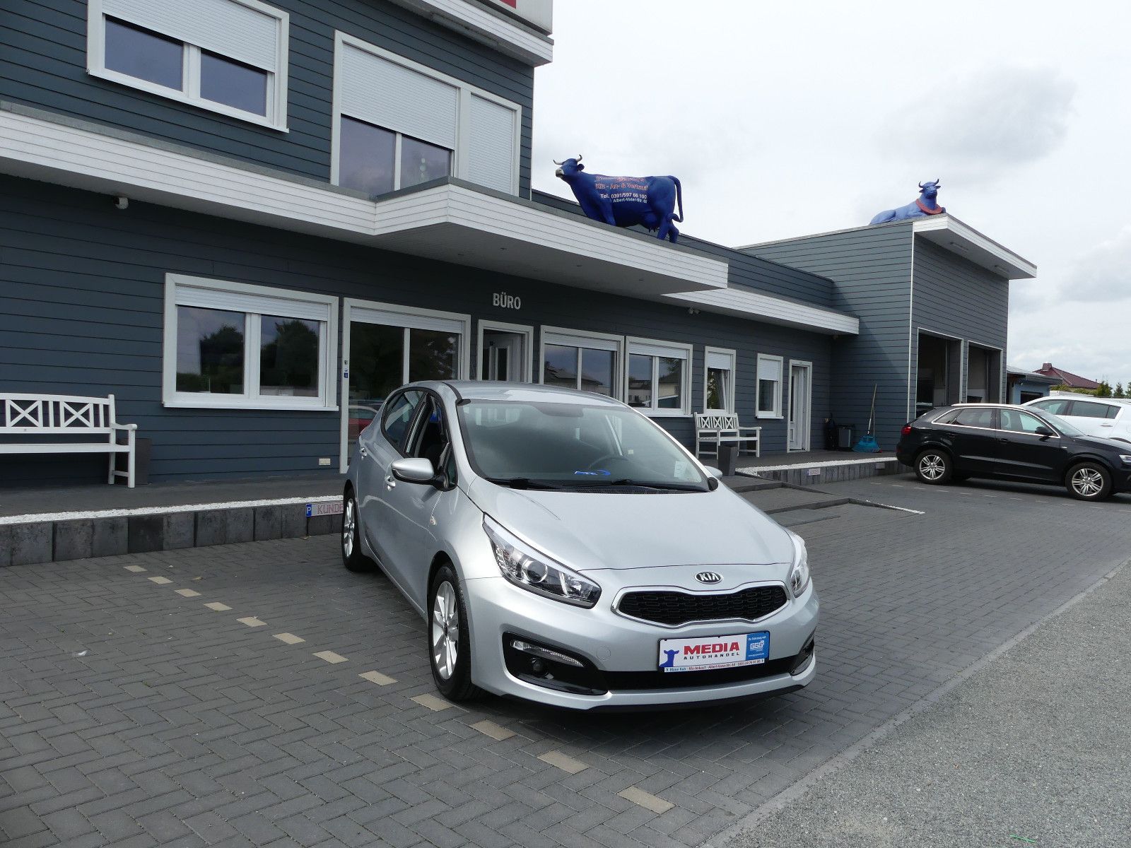 Fahrzeugabbildung Kia cee'd / Ceed"74TKM"
