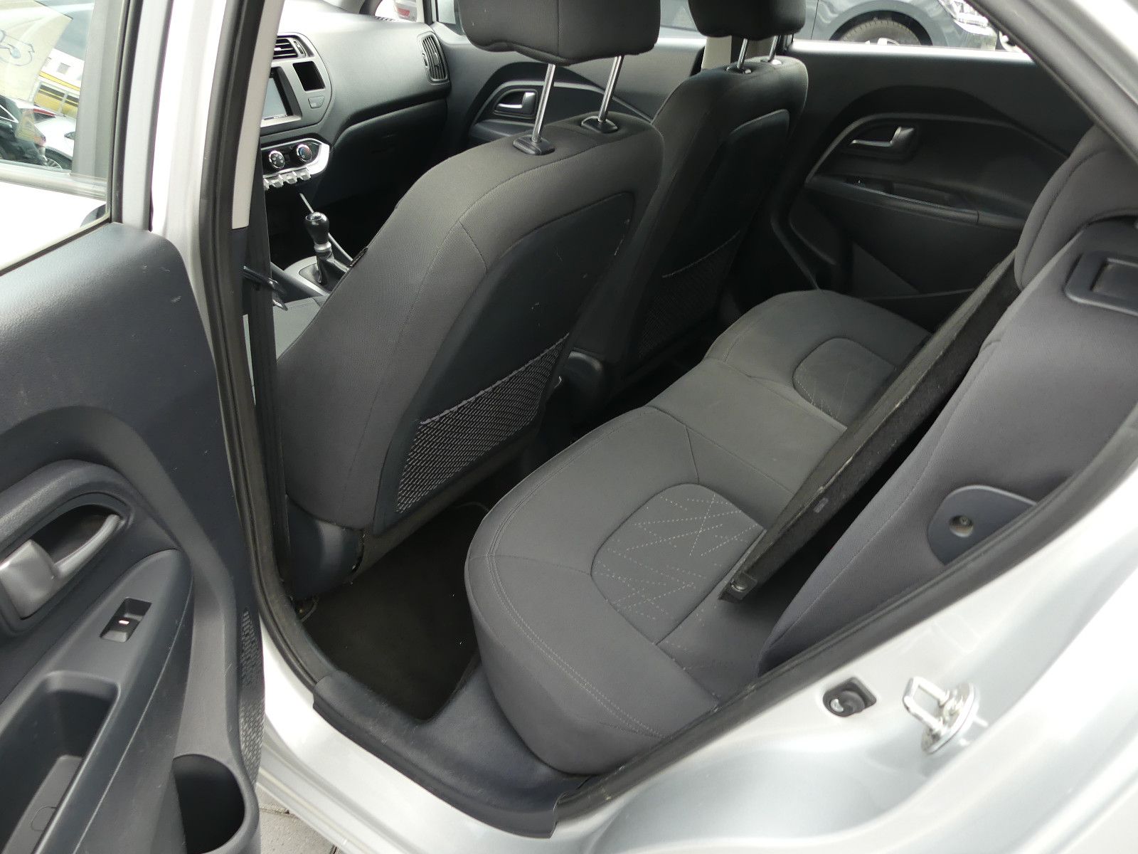 Fahrzeugabbildung Kia Rio Edition 7