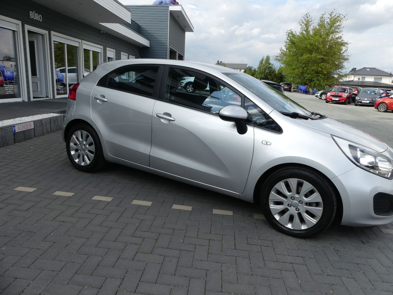 Fahrzeugabbildung Kia Rio Edition 7