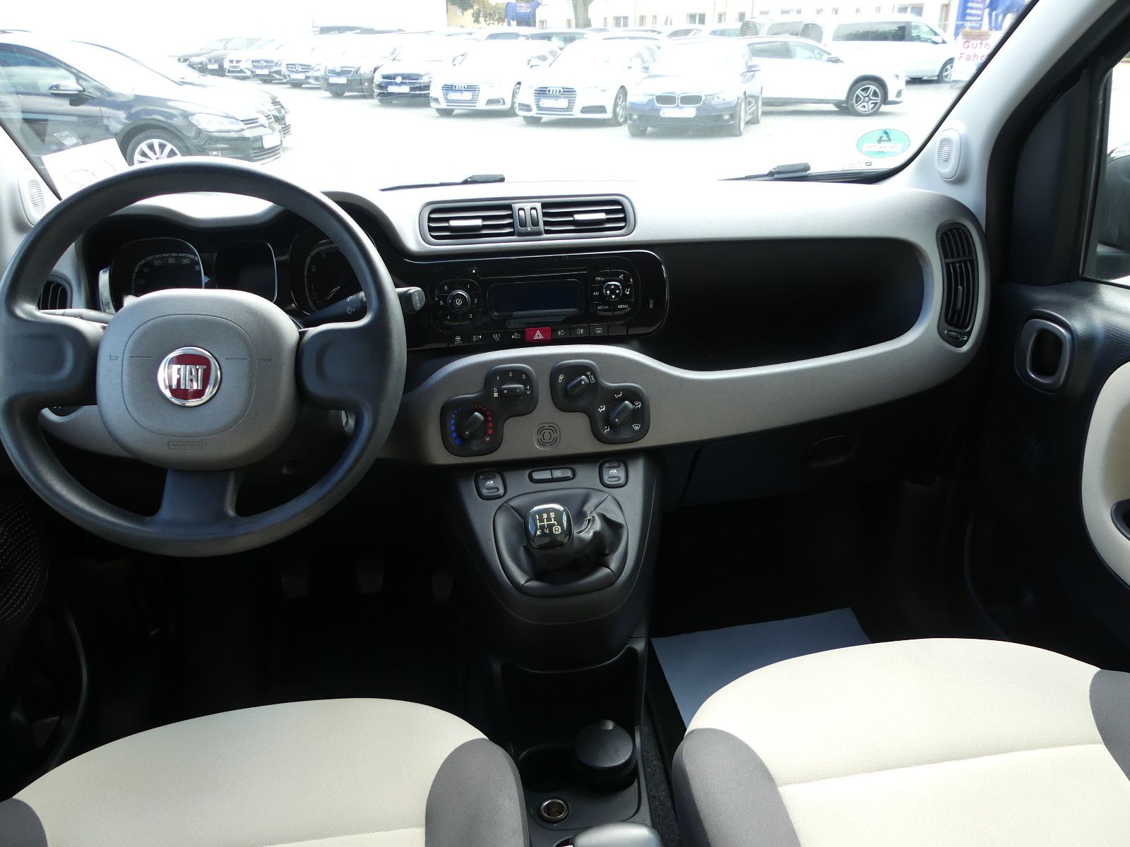 Fahrzeugabbildung Fiat Panda Lounge