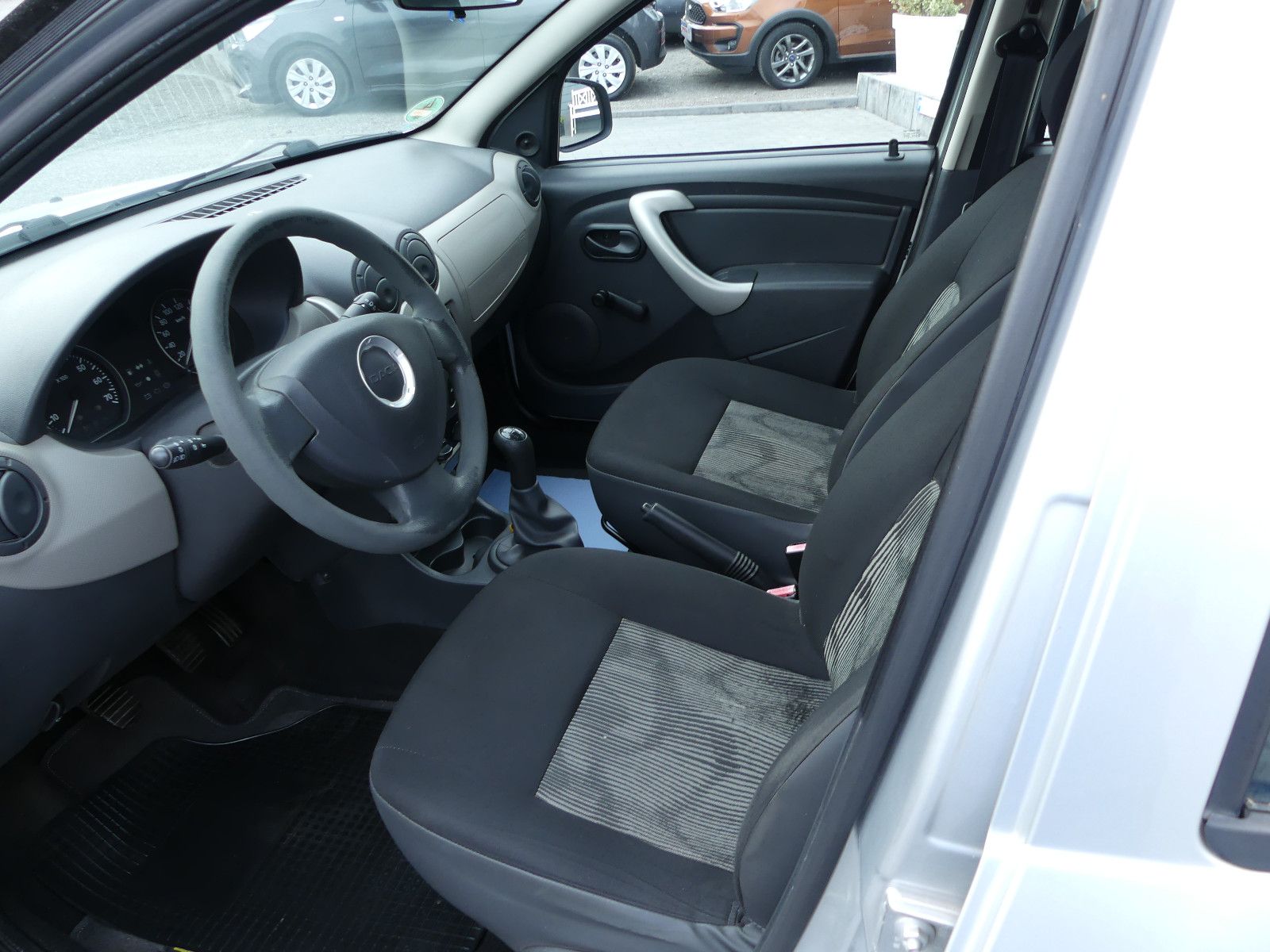 Fahrzeugabbildung Dacia Sandero Ambiance