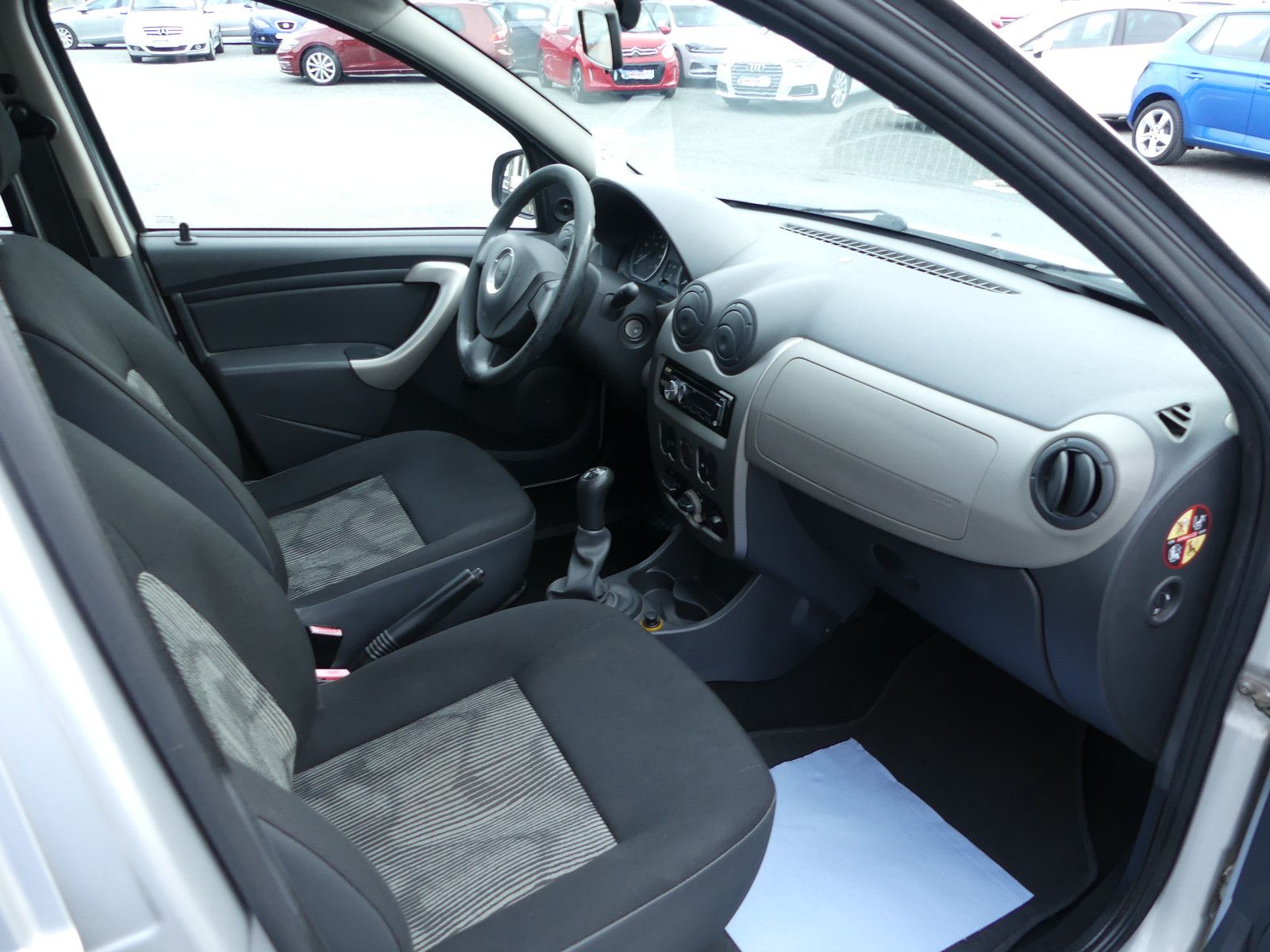 Fahrzeugabbildung Dacia Sandero Ambiance