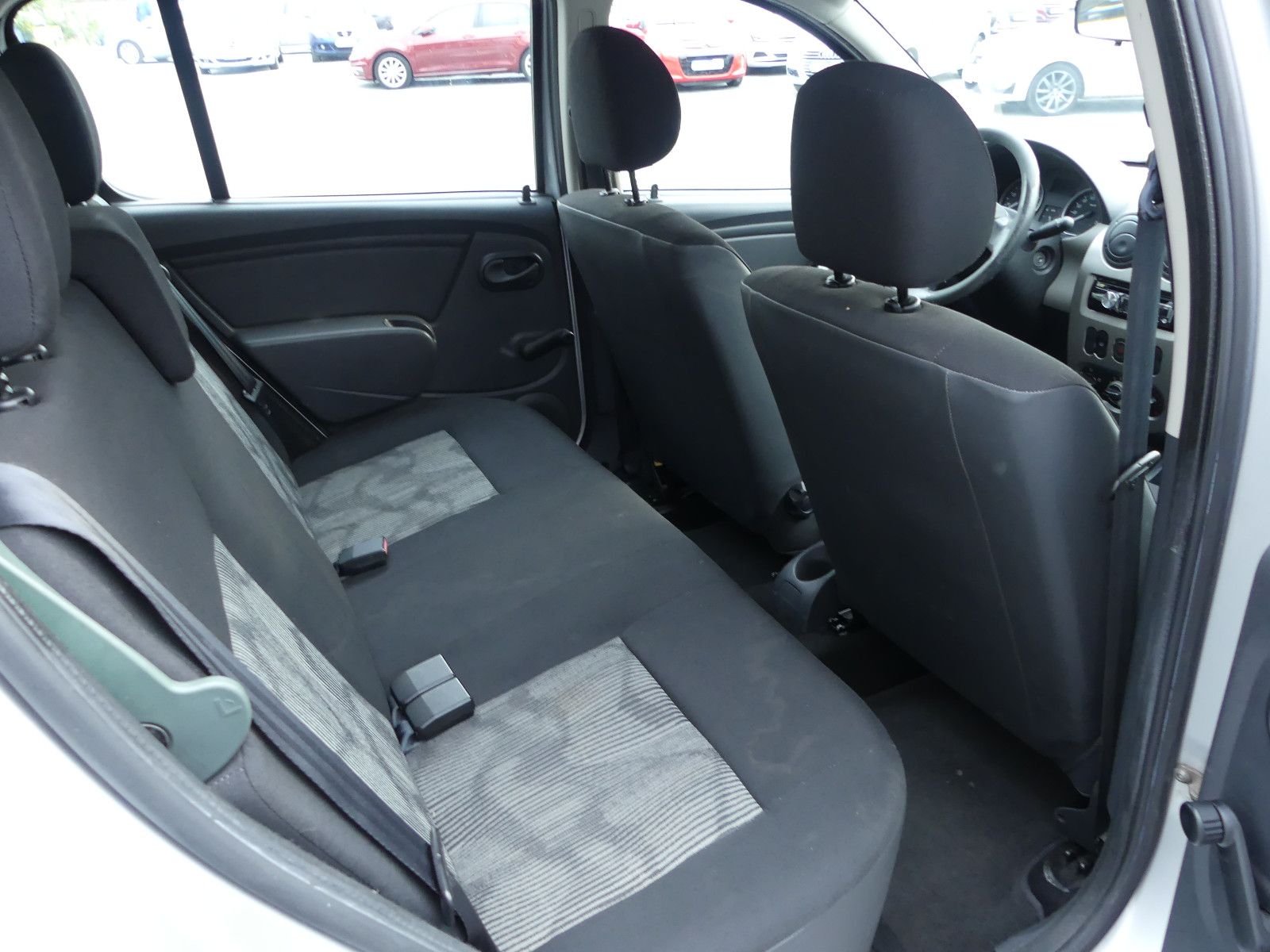 Fahrzeugabbildung Dacia Sandero Ambiance