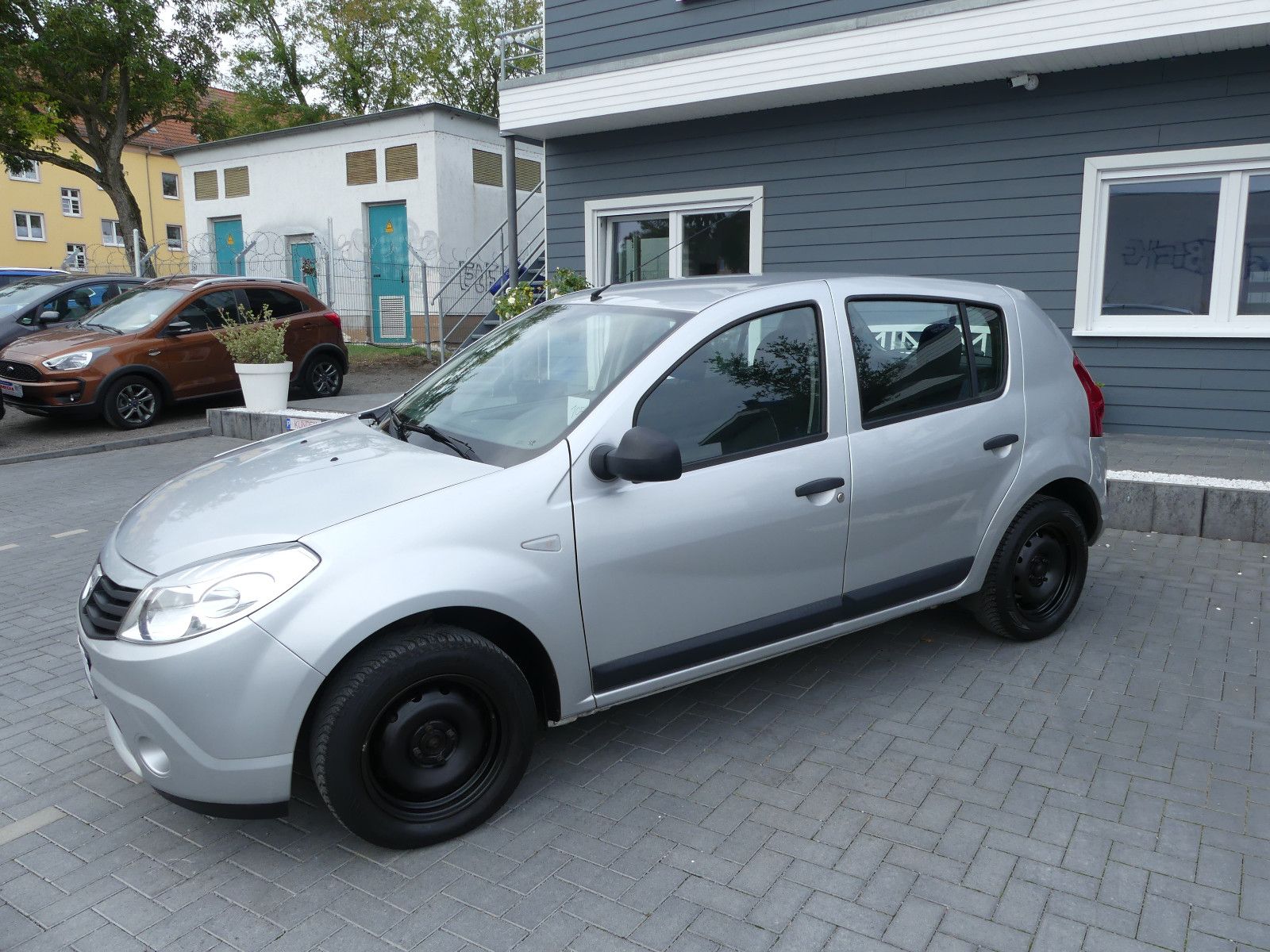 Fahrzeugabbildung Dacia Sandero Ambiance