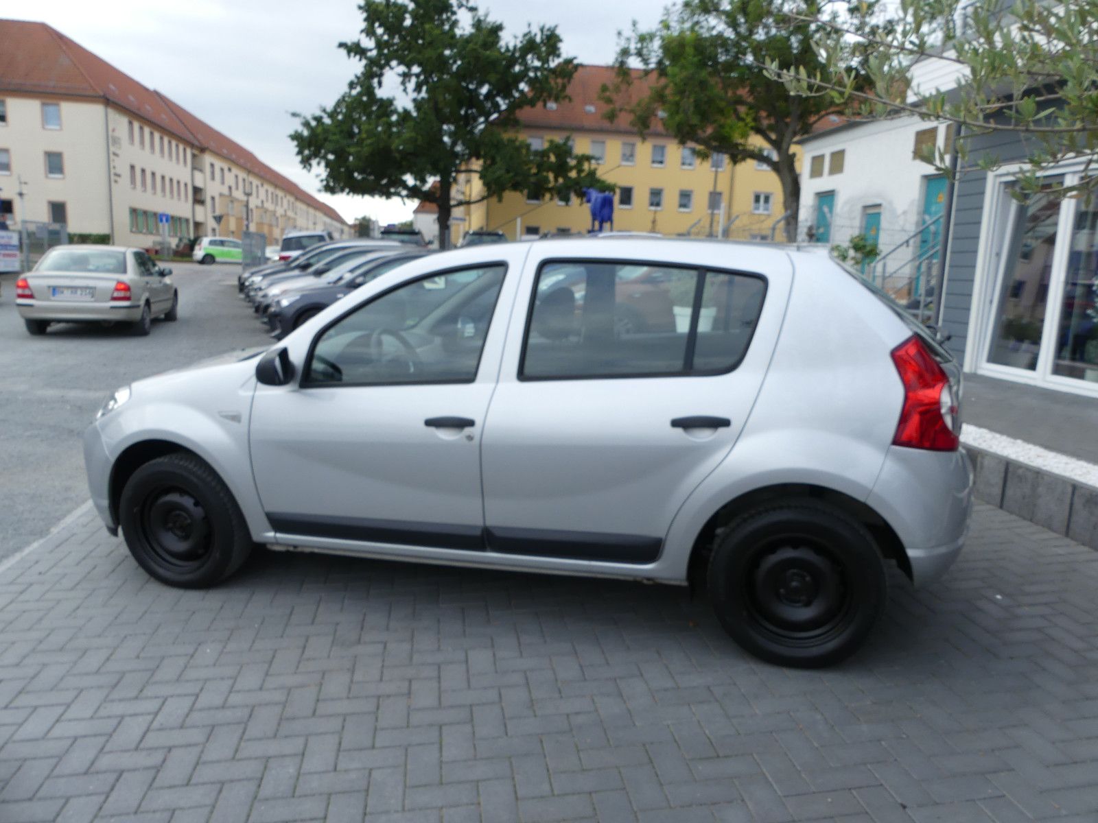 Fahrzeugabbildung Dacia Sandero Ambiance