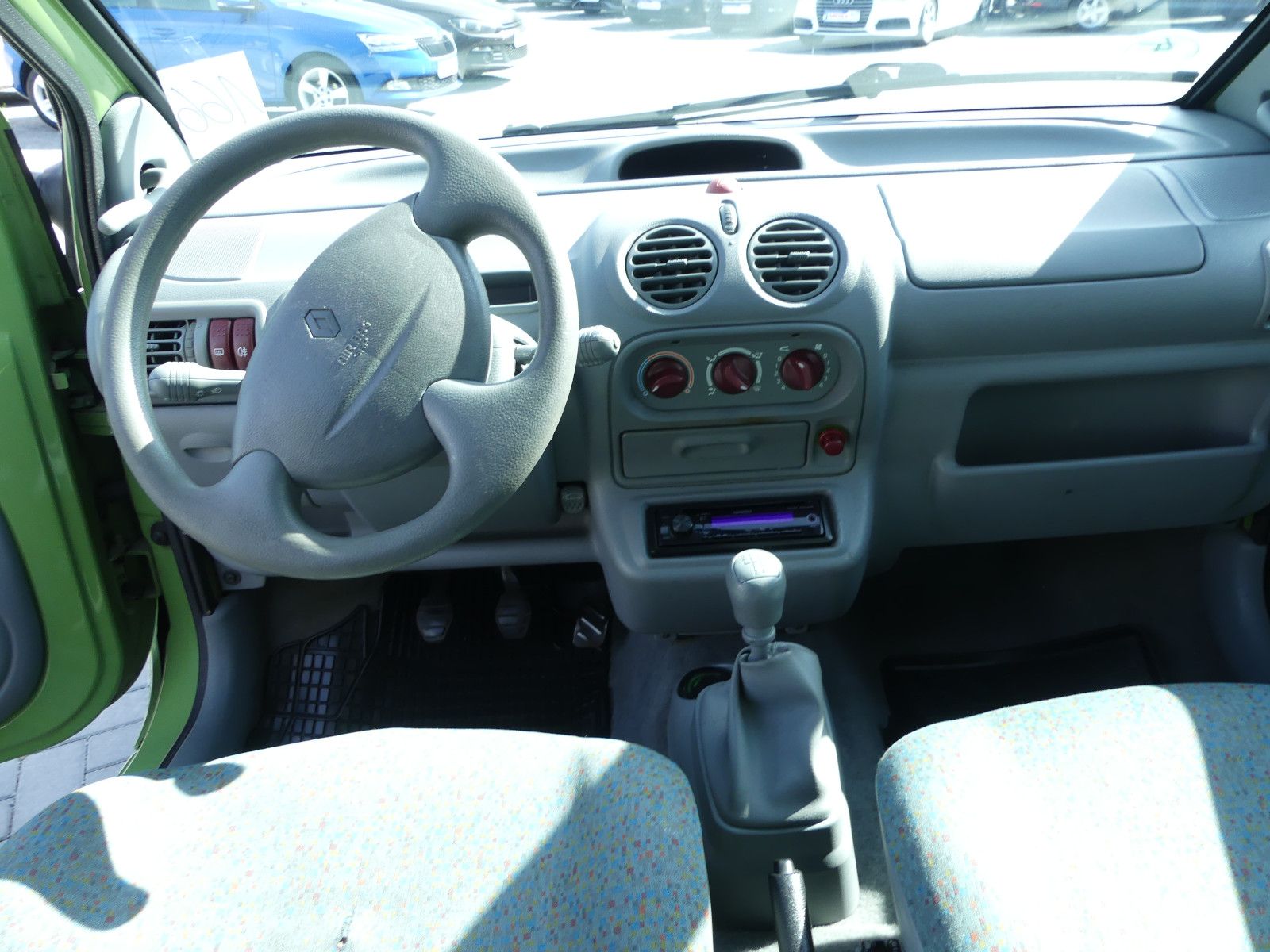 Fahrzeugabbildung Renault Twingo 1.2 Authentique