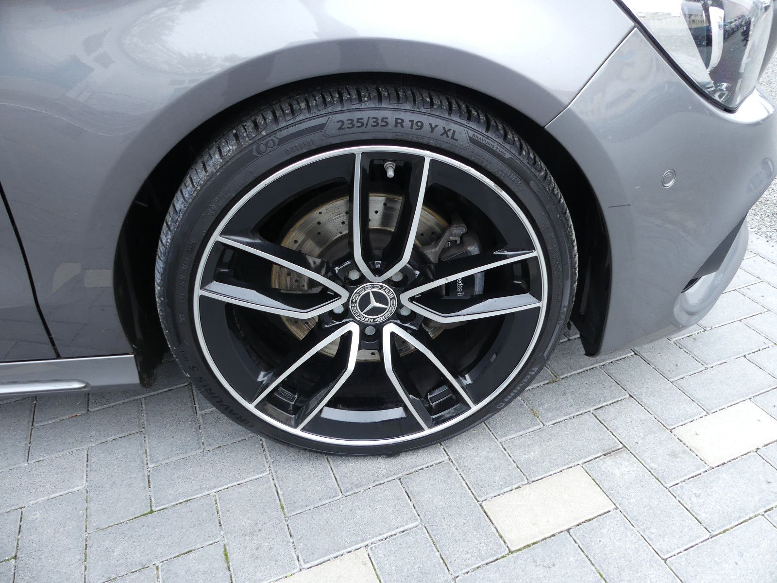 Fahrzeugabbildung Mercedes-Benz CLA 220 CLA -Klasse Shooting Brake CDI / d