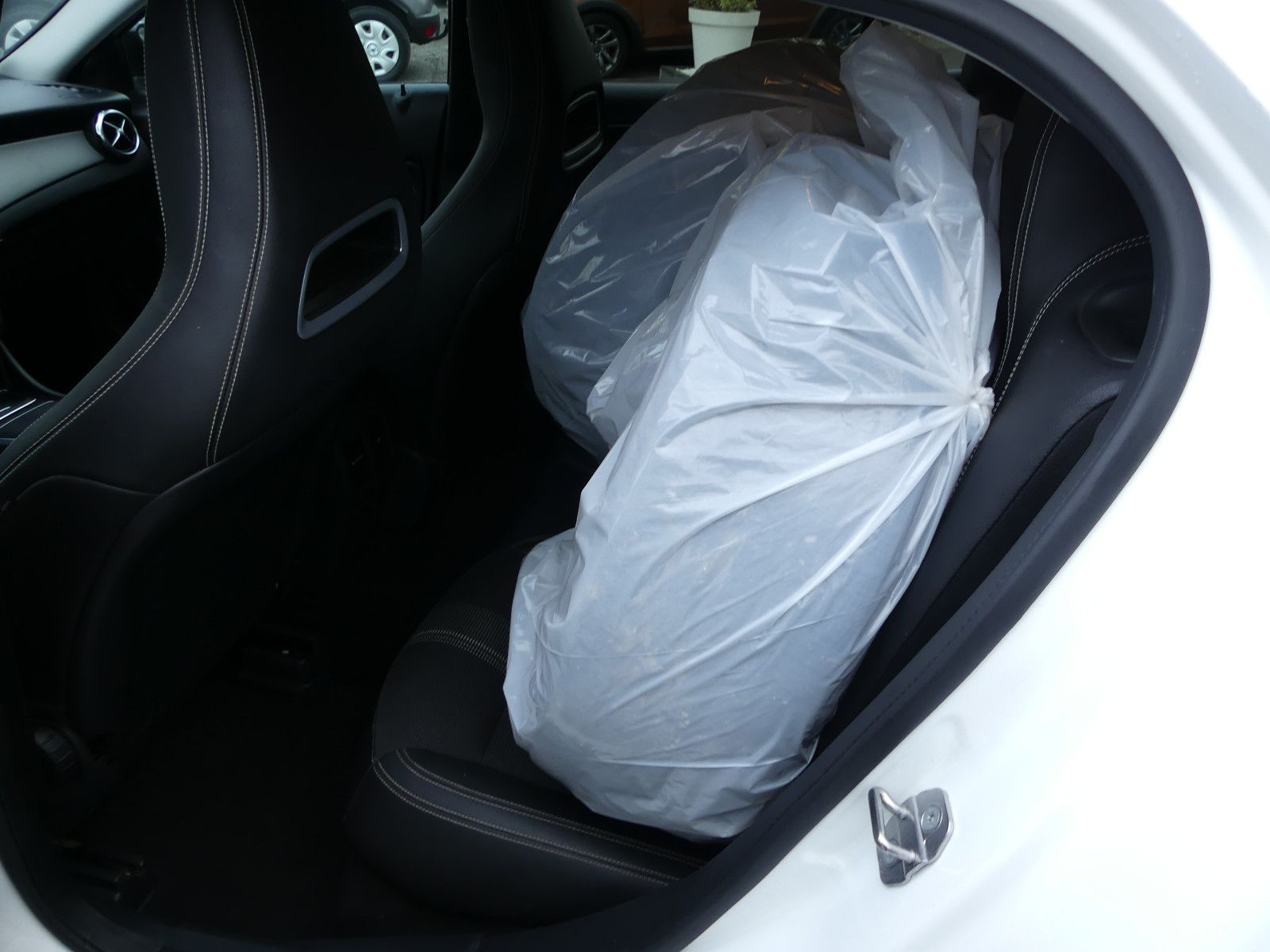 Fahrzeugabbildung Mercedes-Benz GLA 200 GLA -Klasse GLA 200