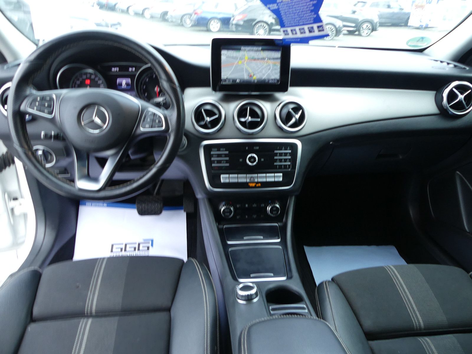 Fahrzeugabbildung Mercedes-Benz GLA 200 GLA -Klasse GLA 200